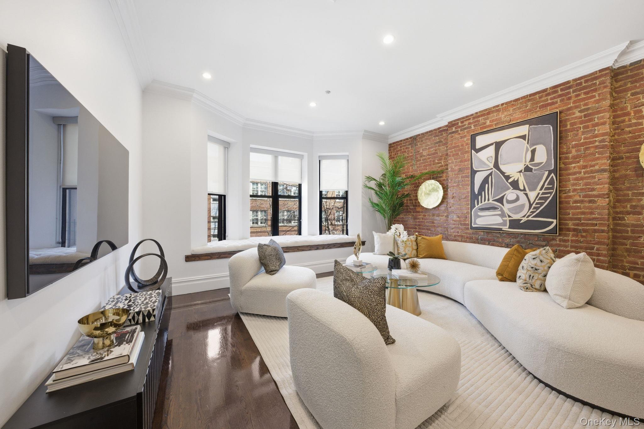 236 W 112th Street, Unit 2 photo 2