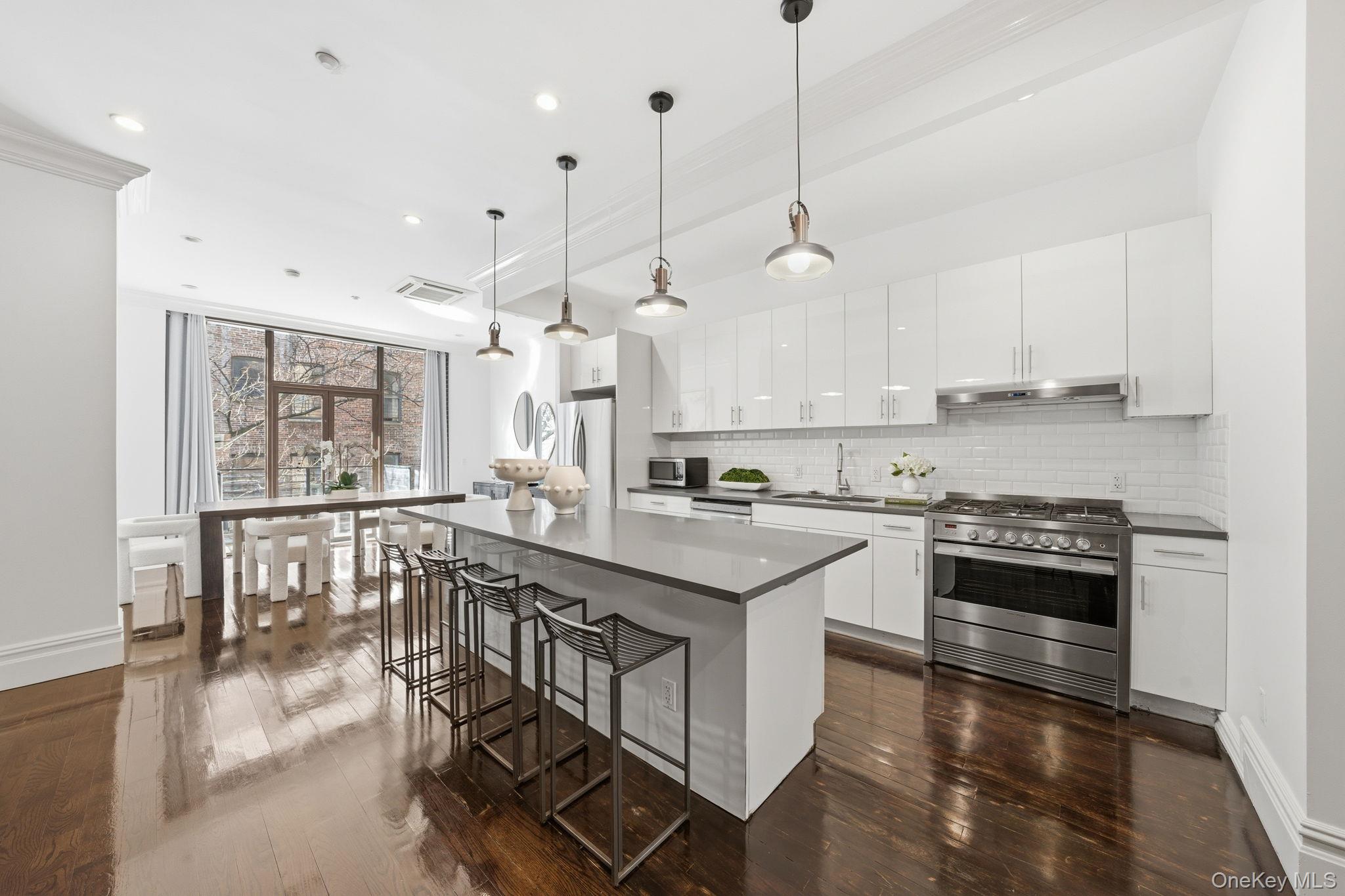 236 W 112th Street, Unit 2 photo 4