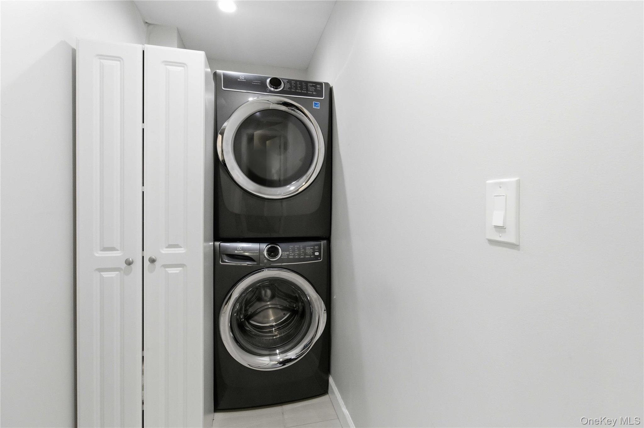 31-12 Buell Street – For Sale photo 38