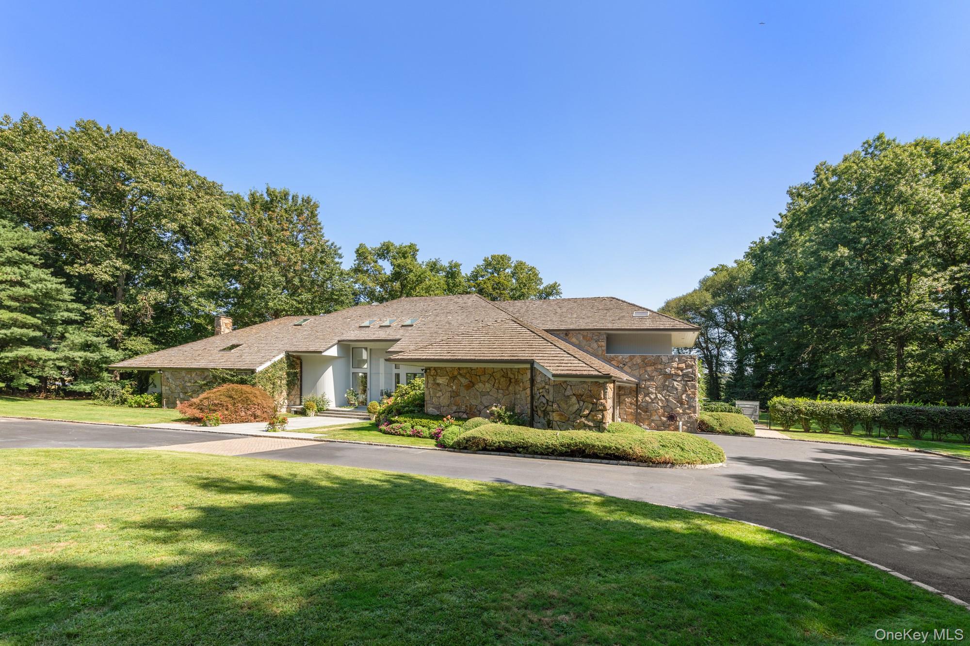 8 Mill Pond Lane – For Sale photo 2