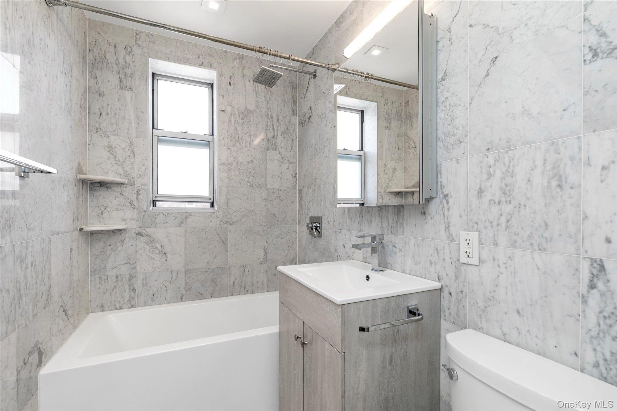 67-12 Yellowstone Blvd, Unit F18 photo 6