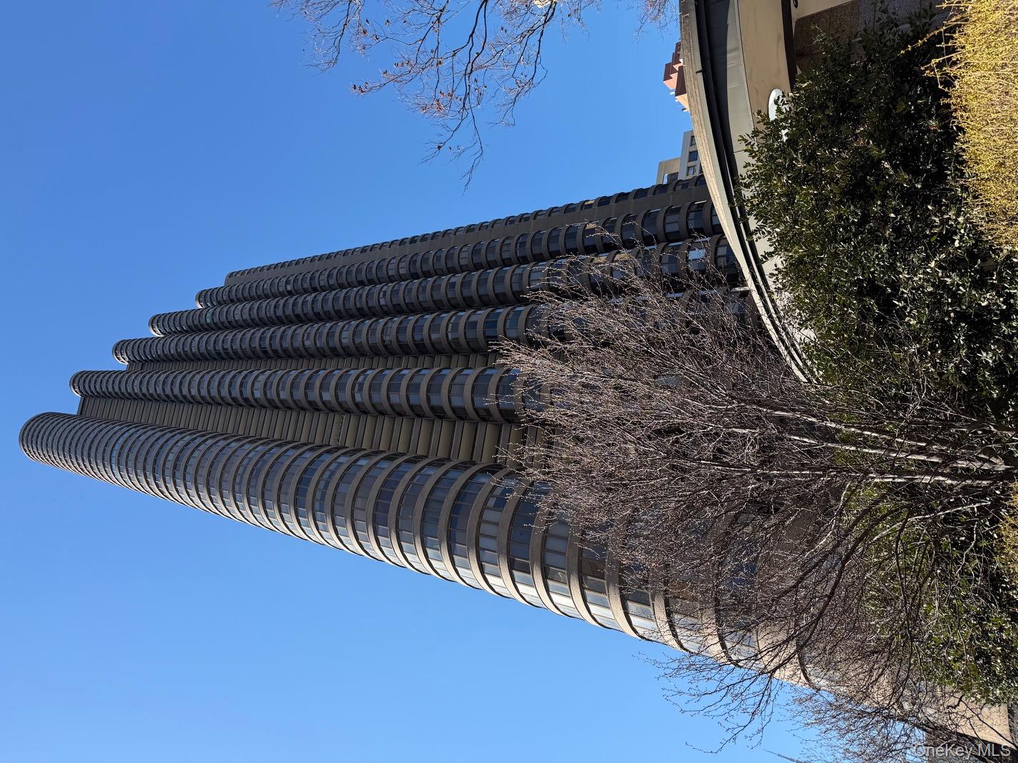330 E 38th Street, Unit 12Q photo 3