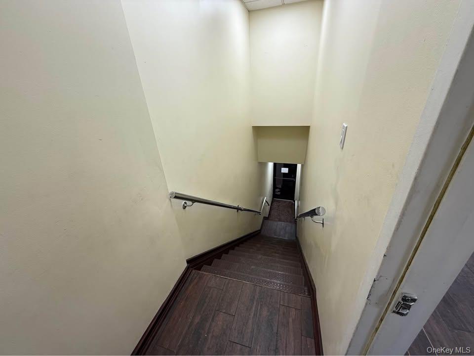7909 Roosevelt Avenue – For Rent photo 7