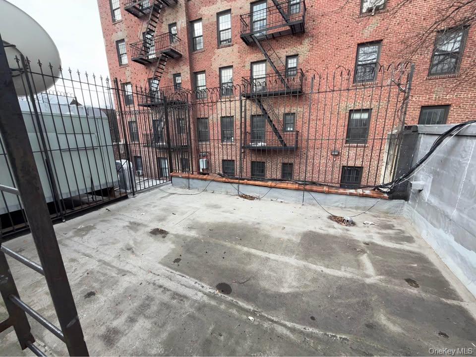 7905 Roosevelt Avenue – For Rent photo 4