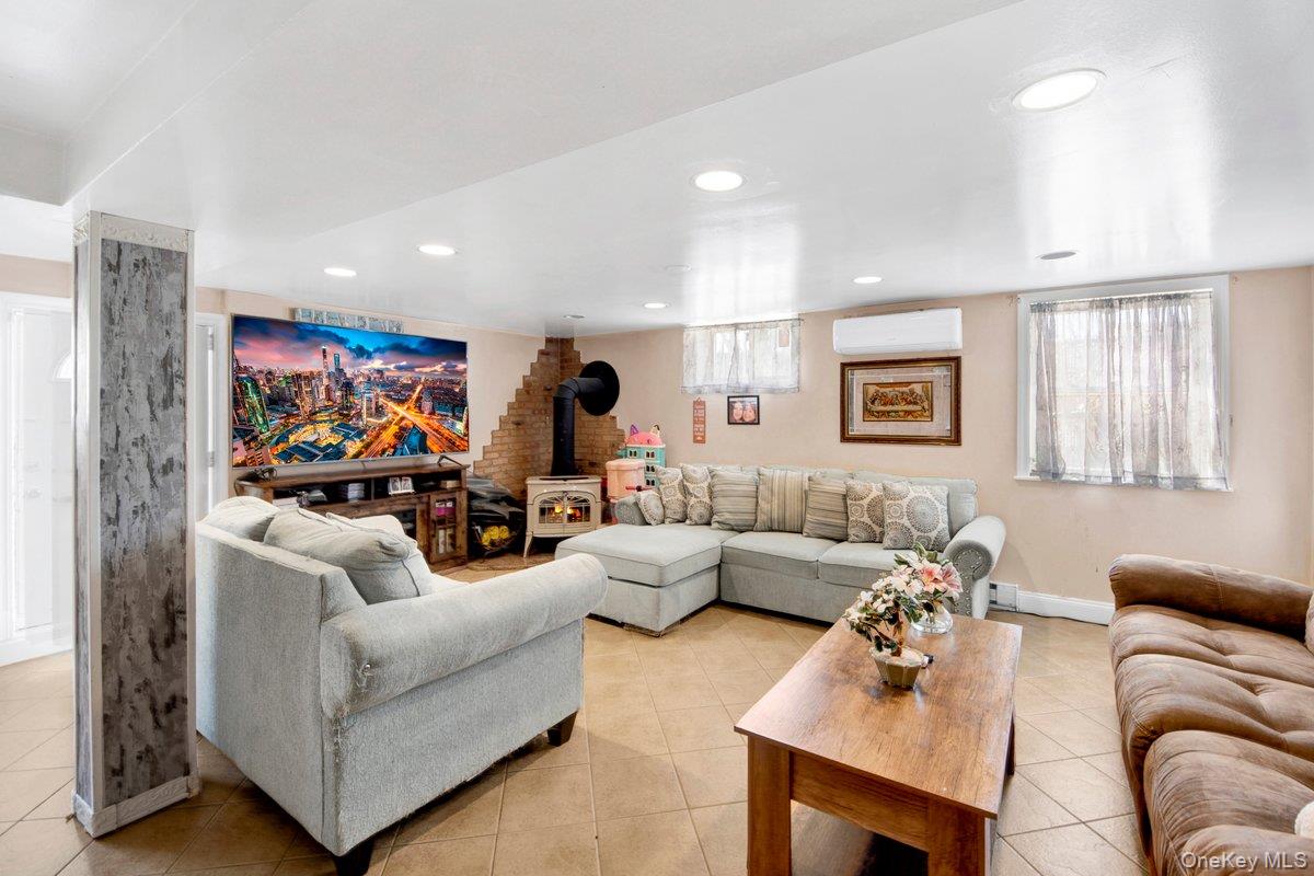 3252 Waterbury Avenue – For Sale photo 20