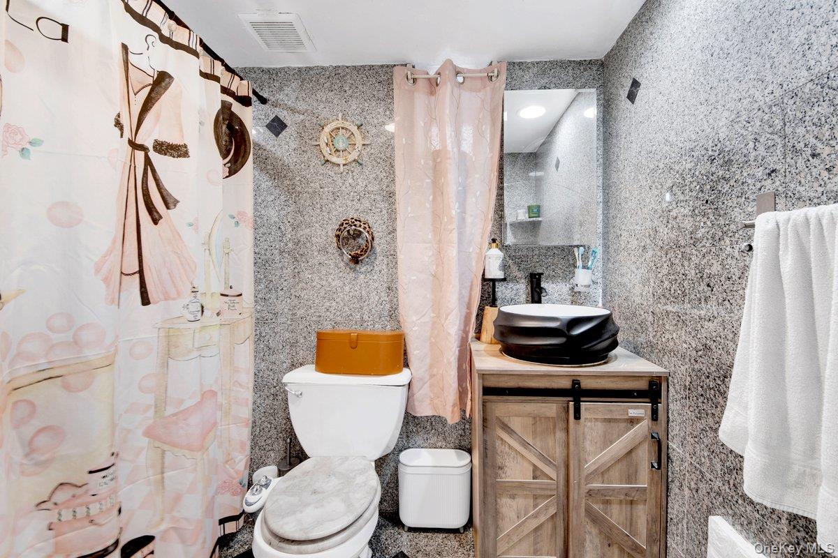 3252 Waterbury Avenue – For Sale photo 24