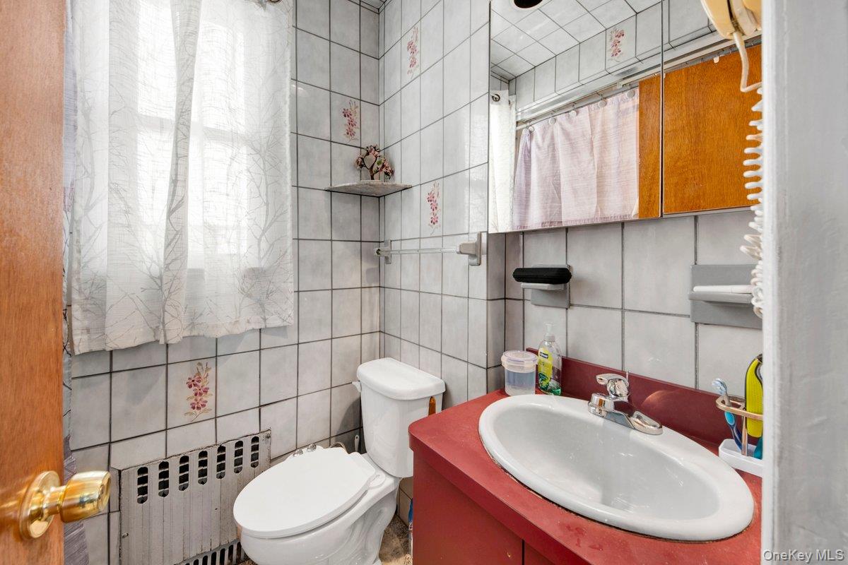 3252 Waterbury Avenue – For Sale photo 15