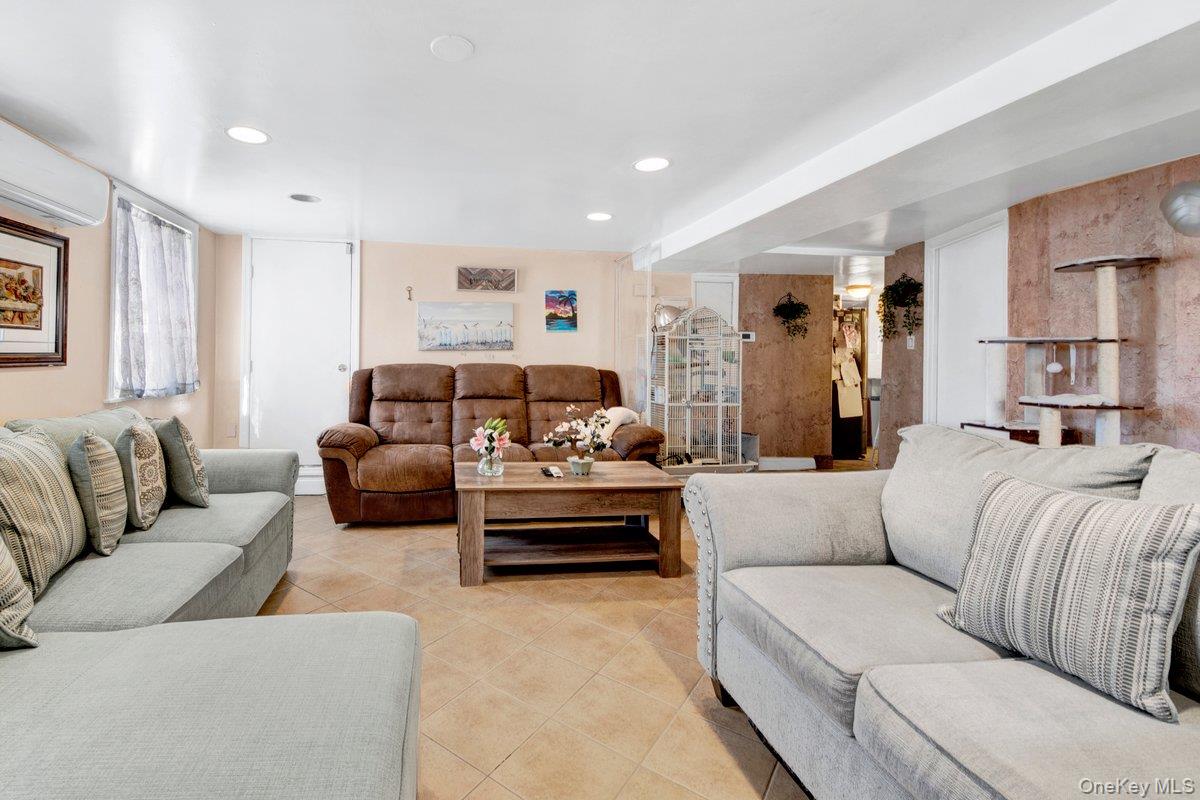 3252 Waterbury Avenue – For Sale photo 21