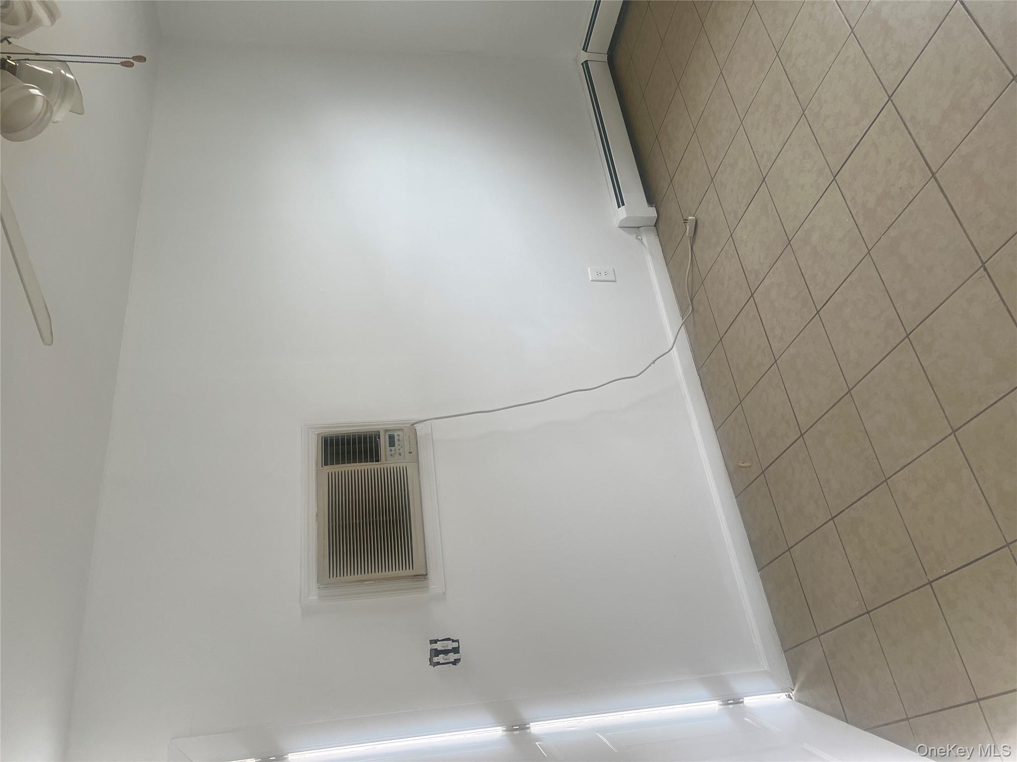 1411 Chandler Street – For Rent photo 2