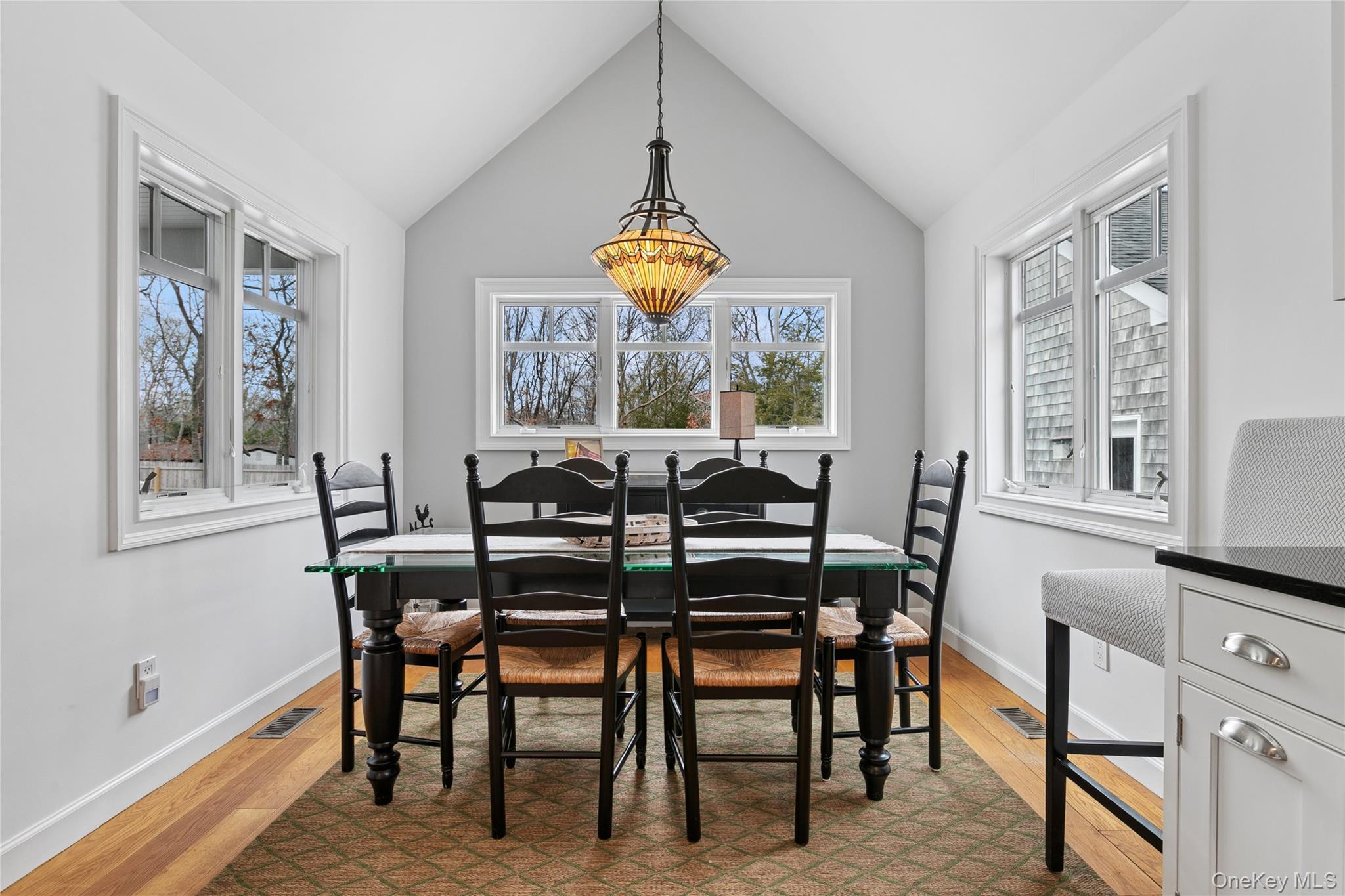 10 Foxboro Road – For Rent photo 15