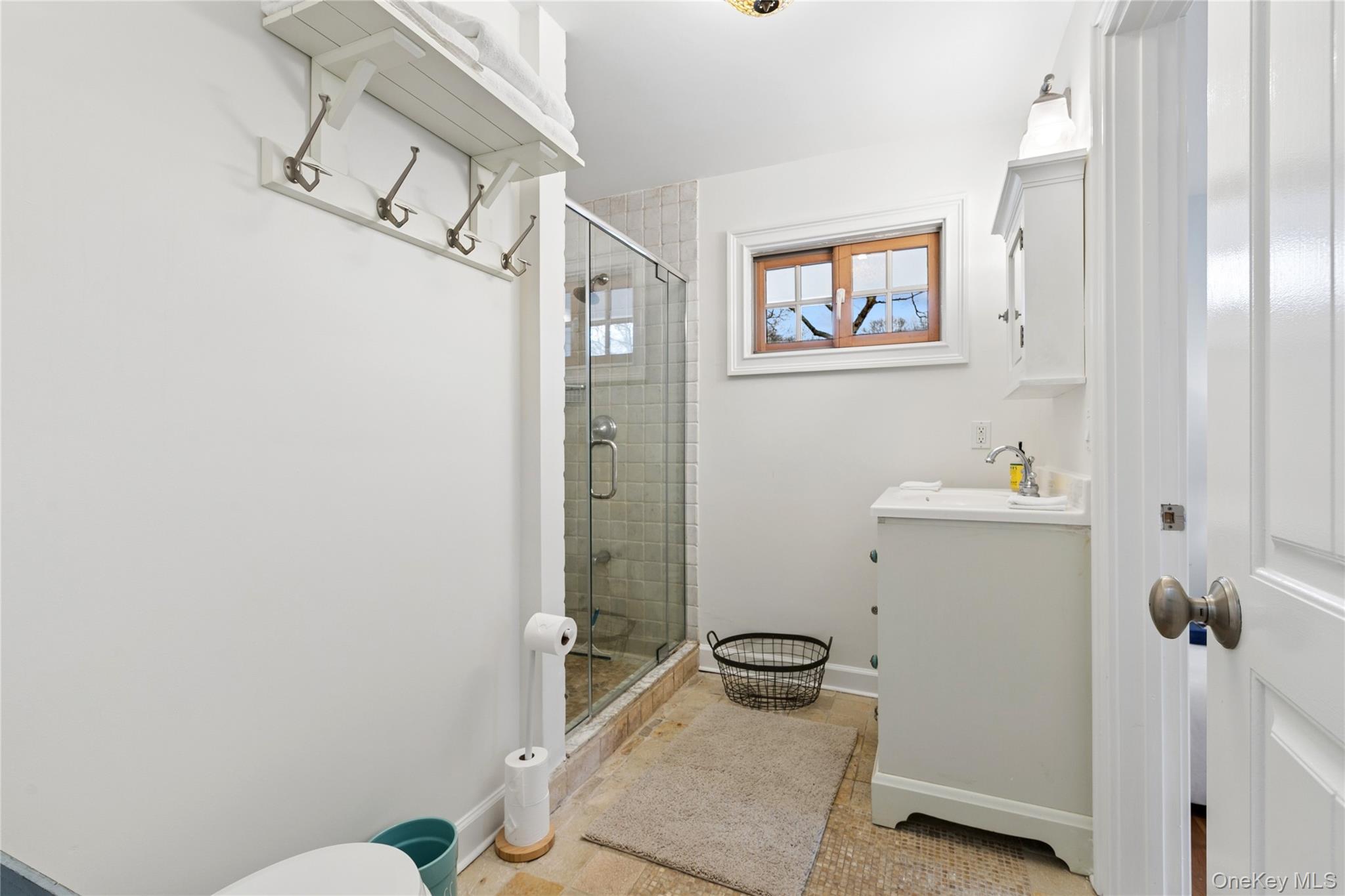 10 Foxboro Road – For Rent photo 20
