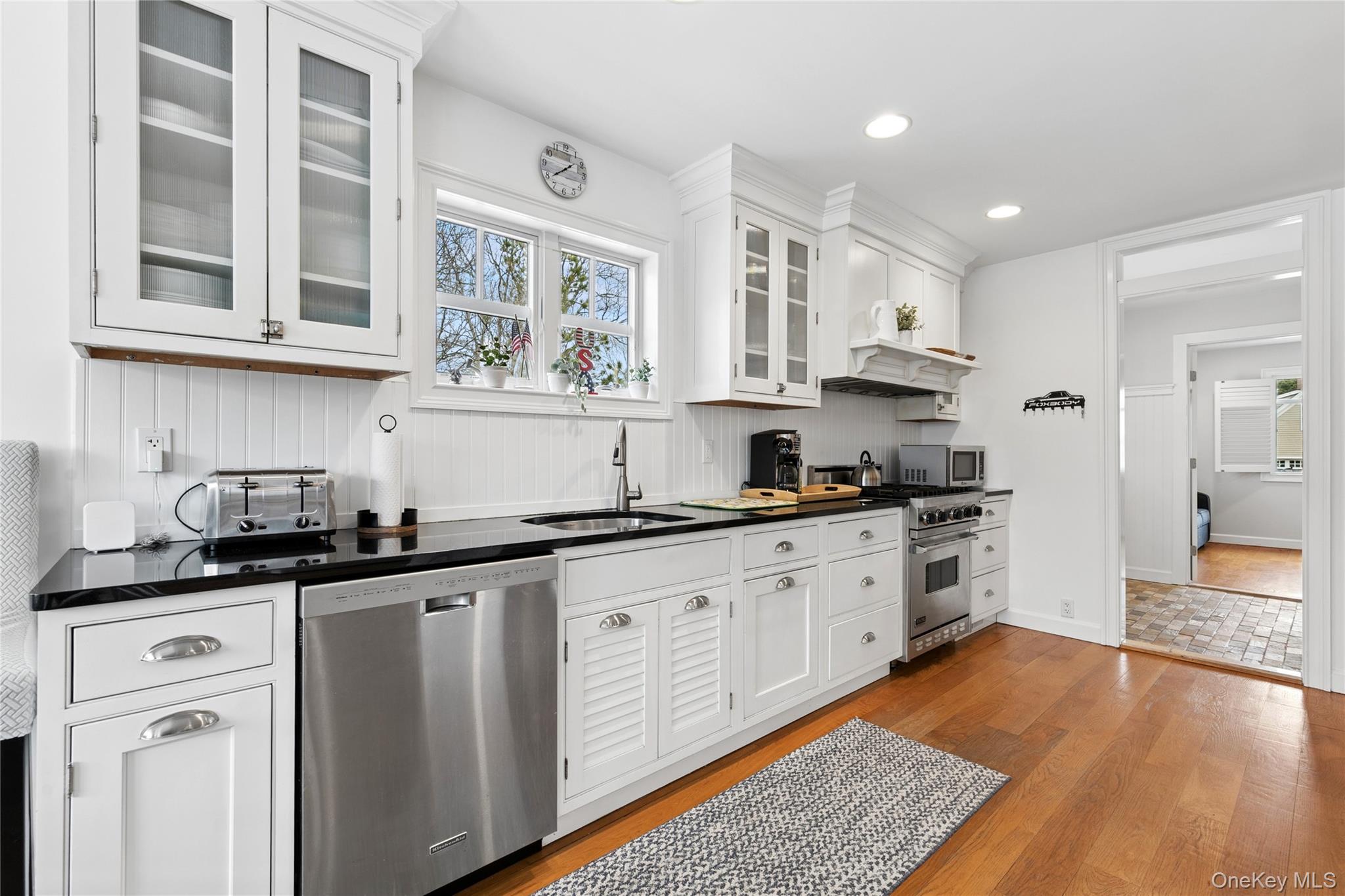 10 Foxboro Road – For Rent photo 11