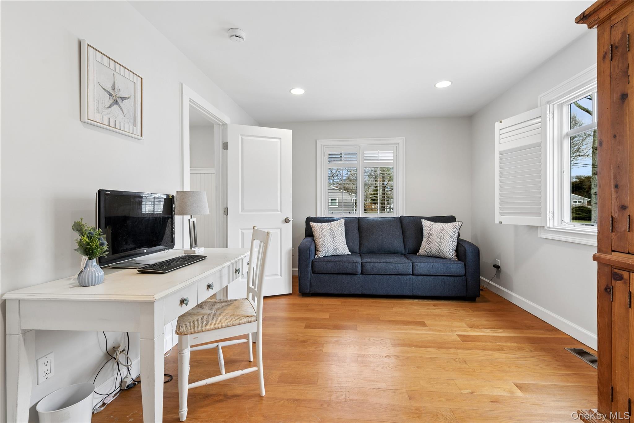 10 Foxboro Road – For Rent photo 18