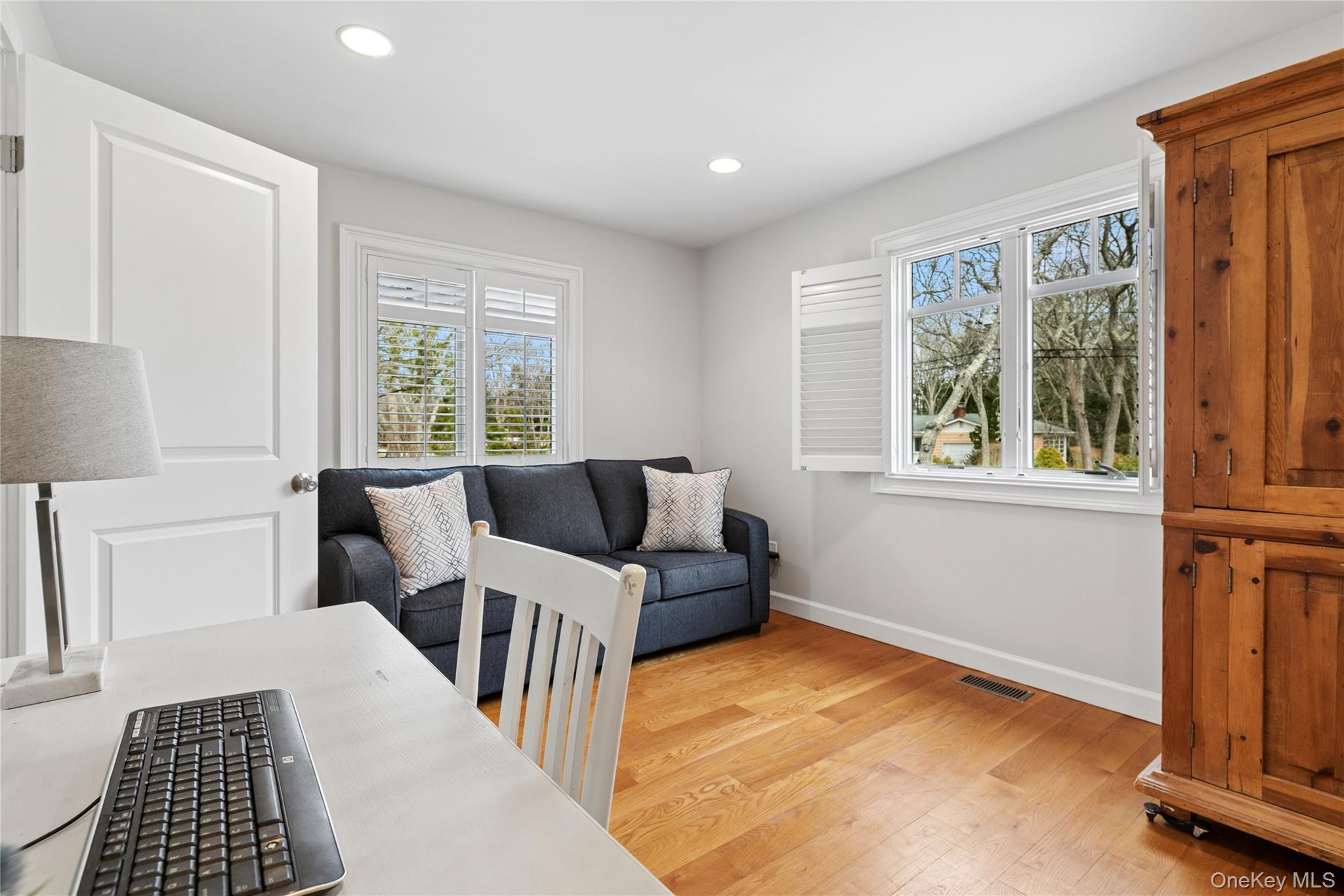 10 Foxboro Road – For Rent photo 17