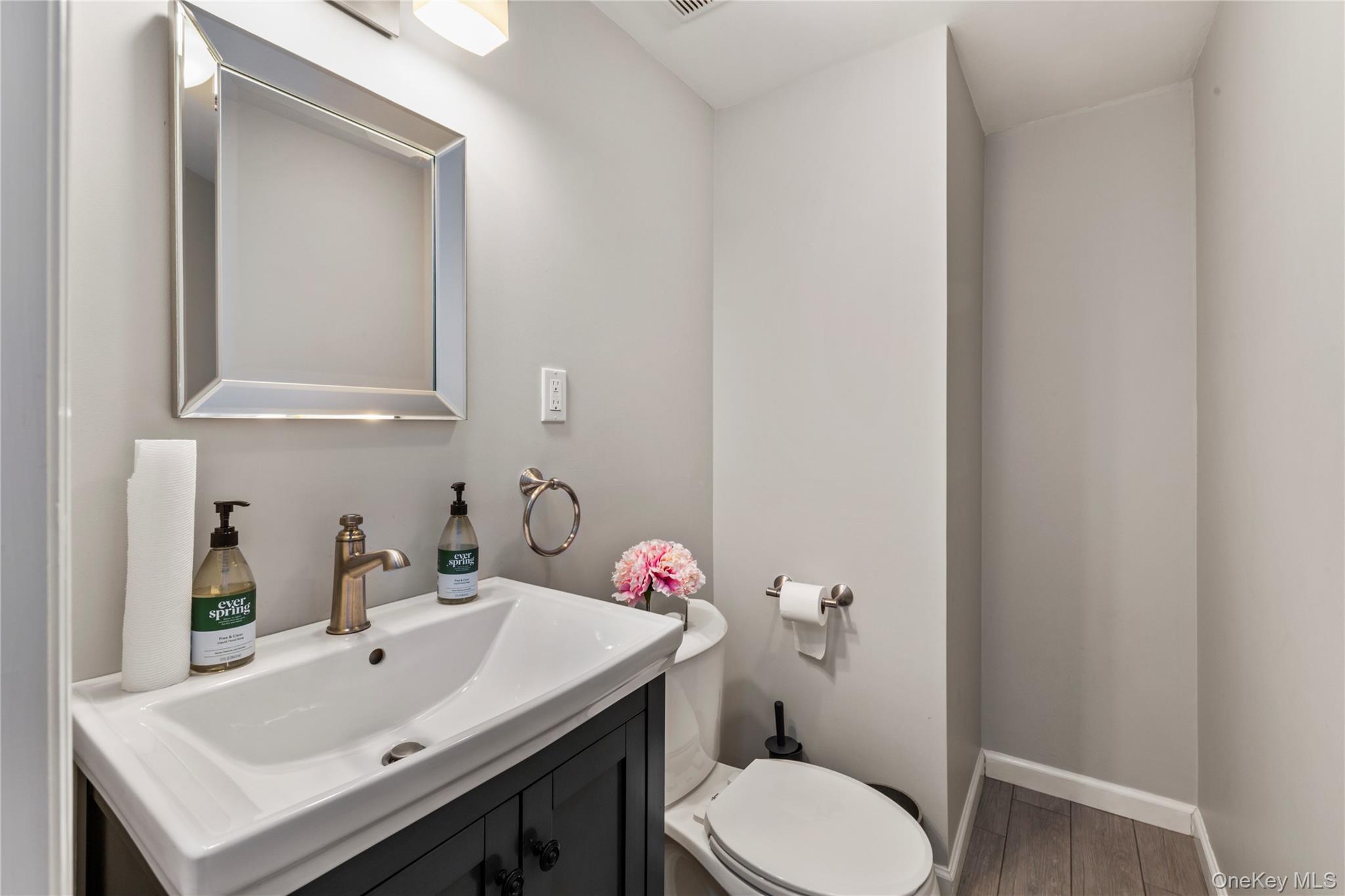 15496 Riverside Drive – For Sale photo 24