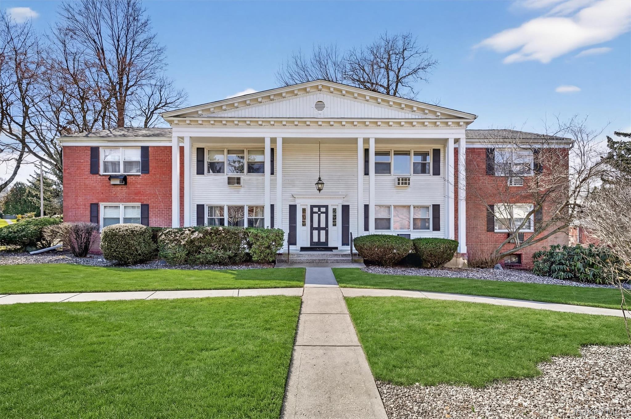 35 Bon Aire Circle, Unit 8116 photo 2