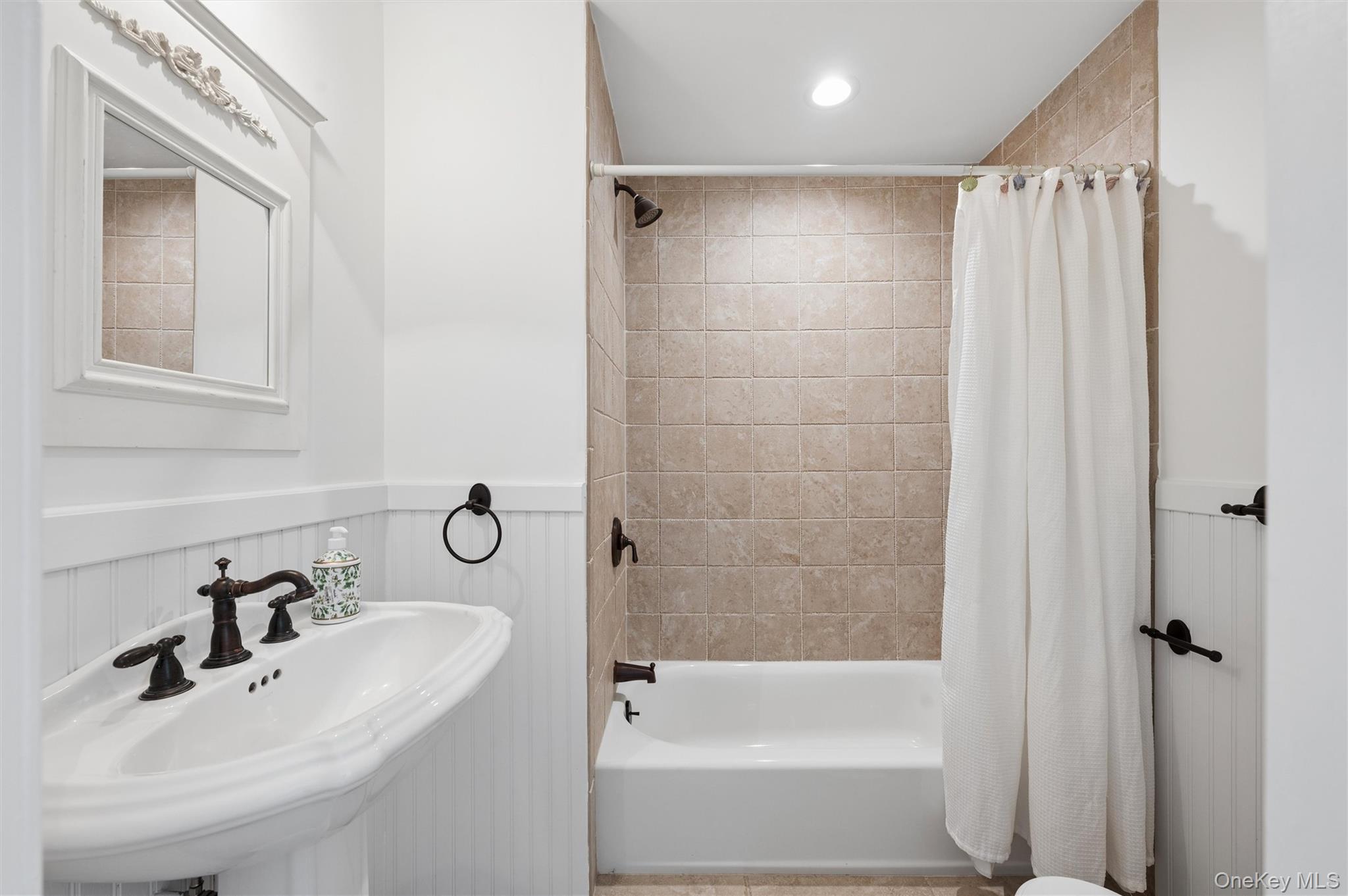 23 Whiting Road – For Rent photo 18