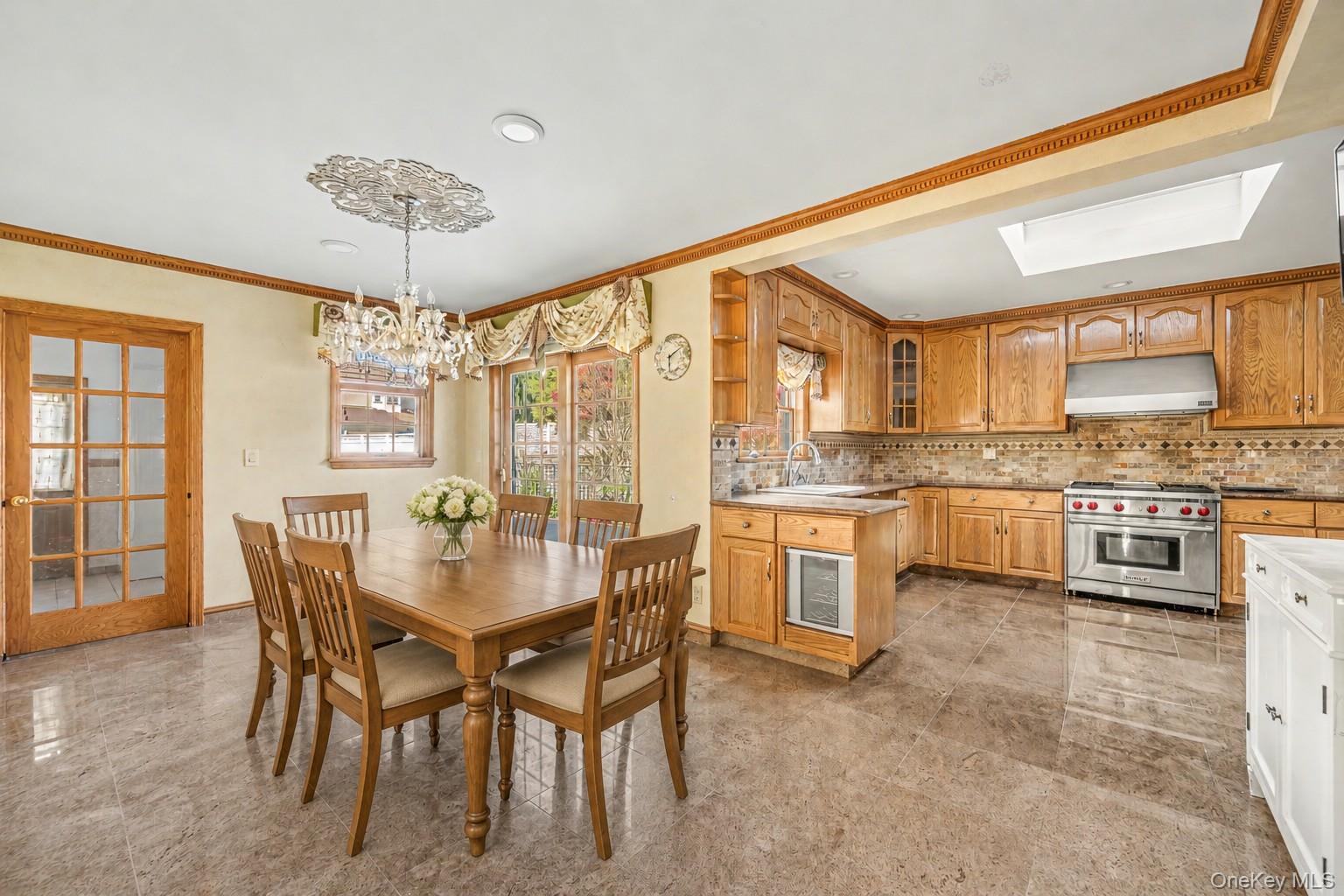 23 Center Drive – For Sale photo 9
