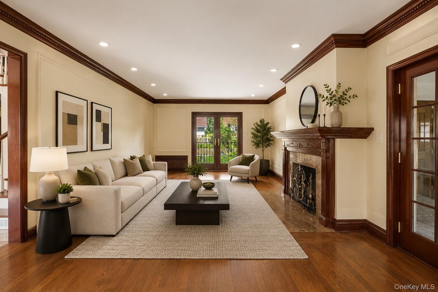 23 Center Drive – For Sale photo 4