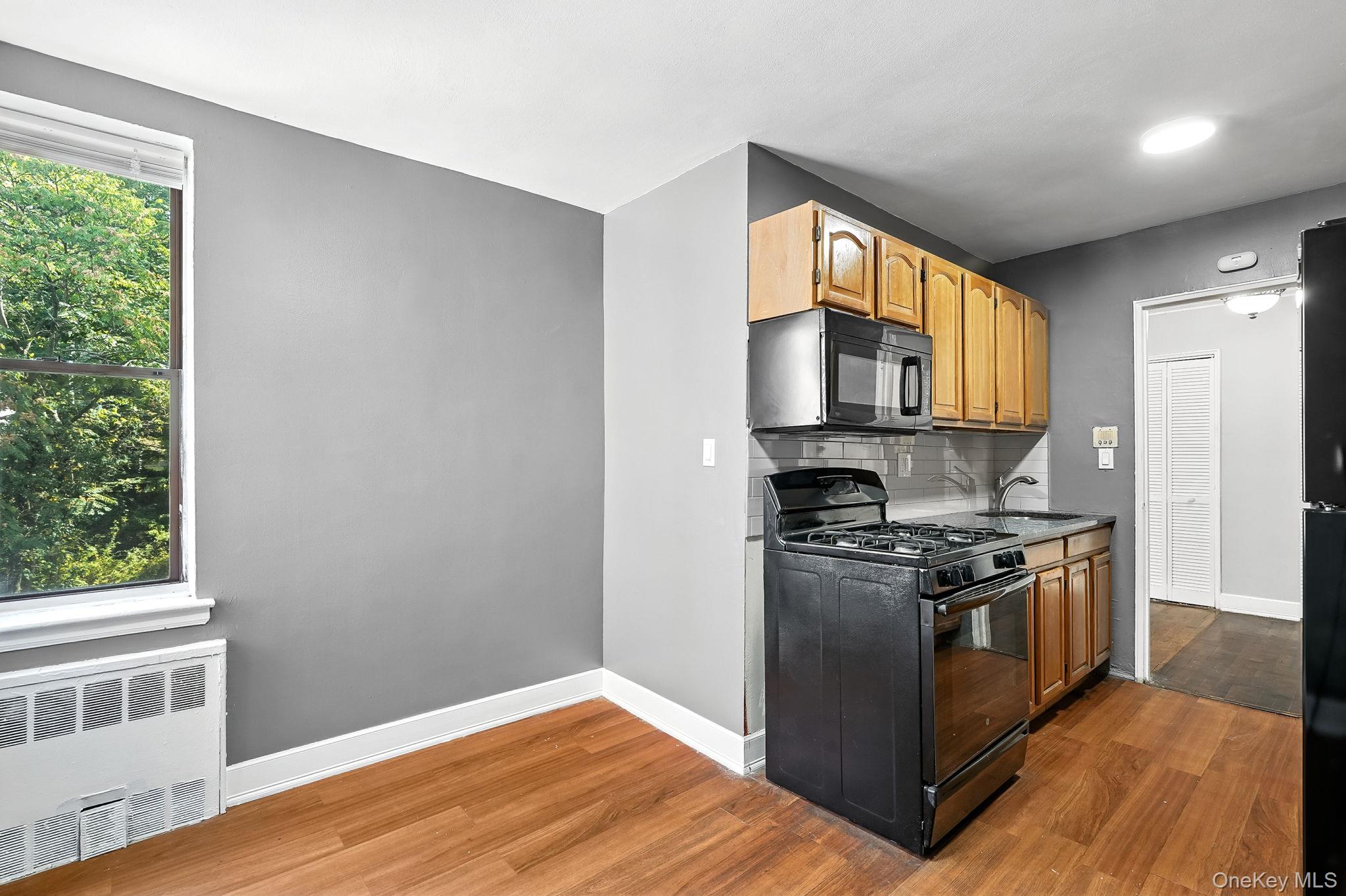 650 Warburton Avenue, Unit 6M photo 12