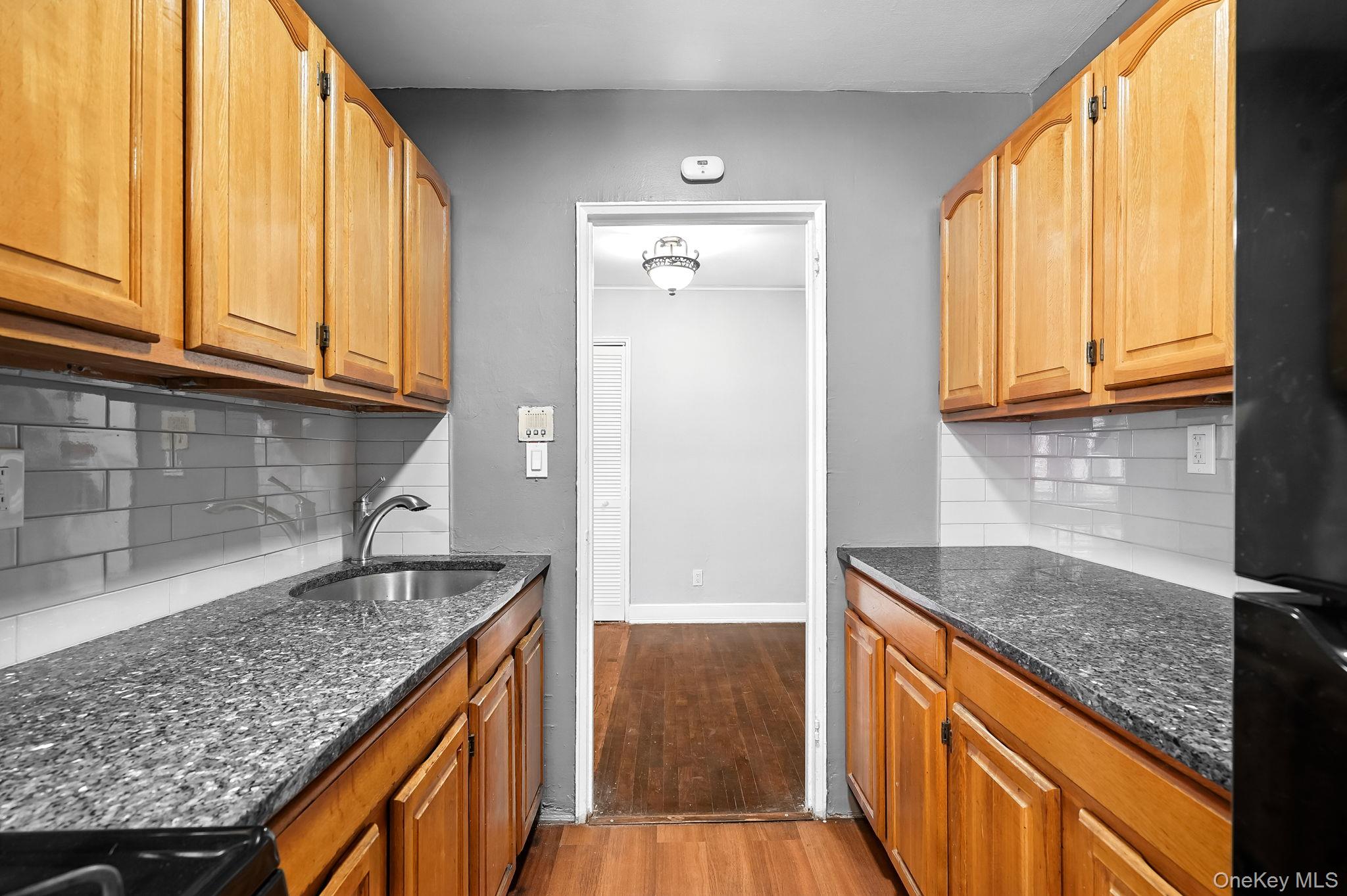650 Warburton Avenue, Unit 6M photo 11
