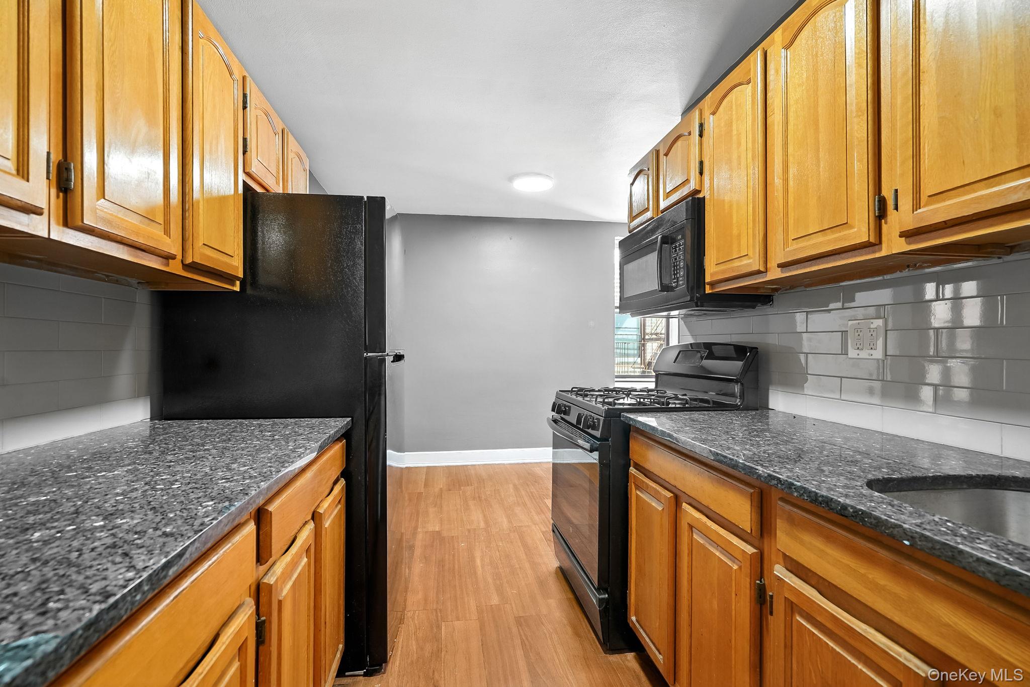 650 Warburton Avenue, Unit 6M photo 10