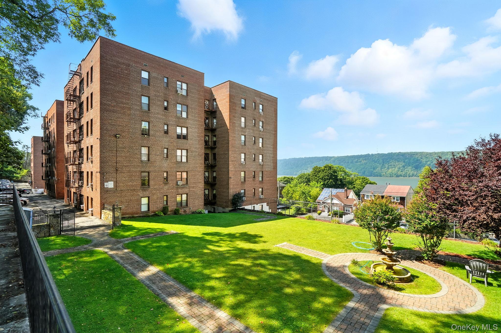 650 Warburton Avenue, Unit 6M photo 19