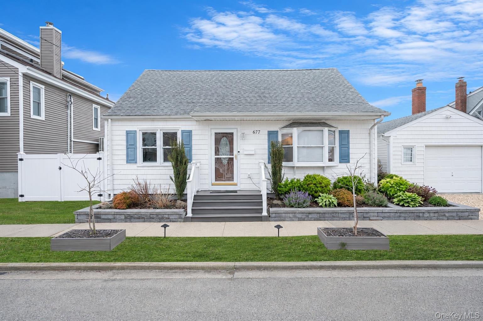 677 S 9th Street – For Sale