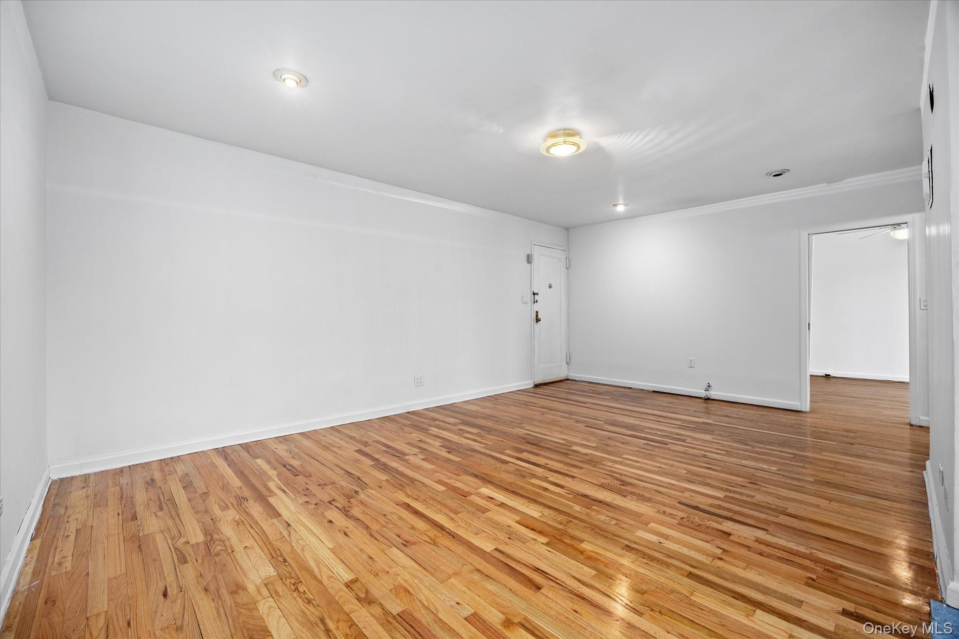 67-30 Clyde Street, Unit 6G photo 3