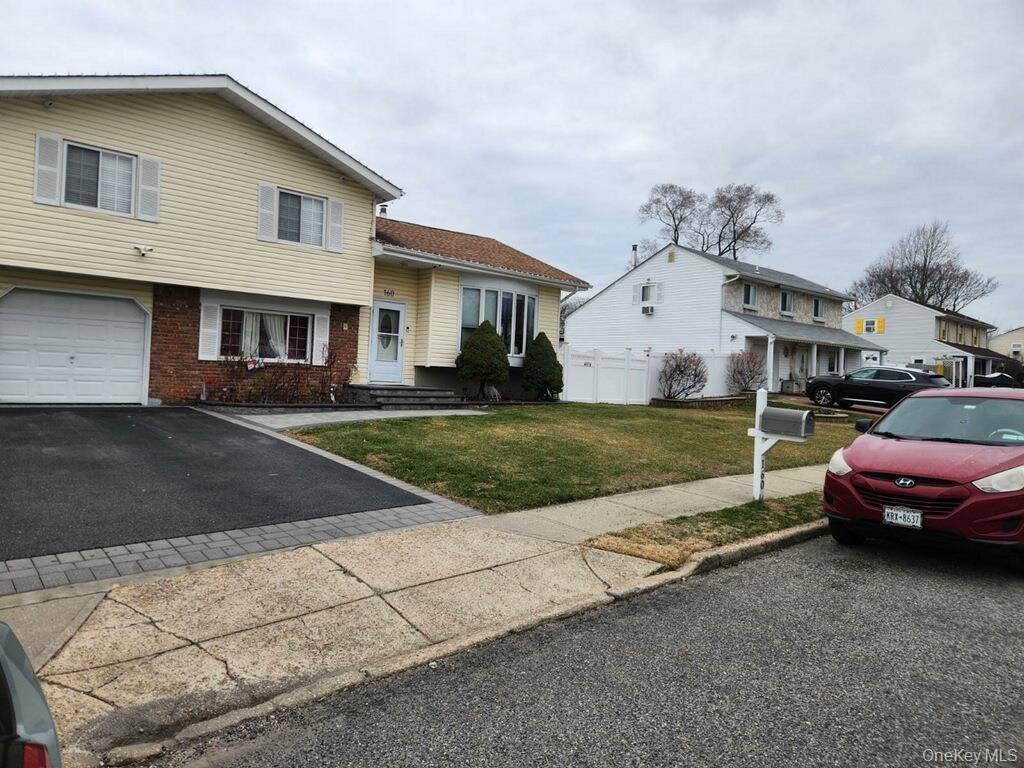 160 Bark Avenue – For Sale photo 3
