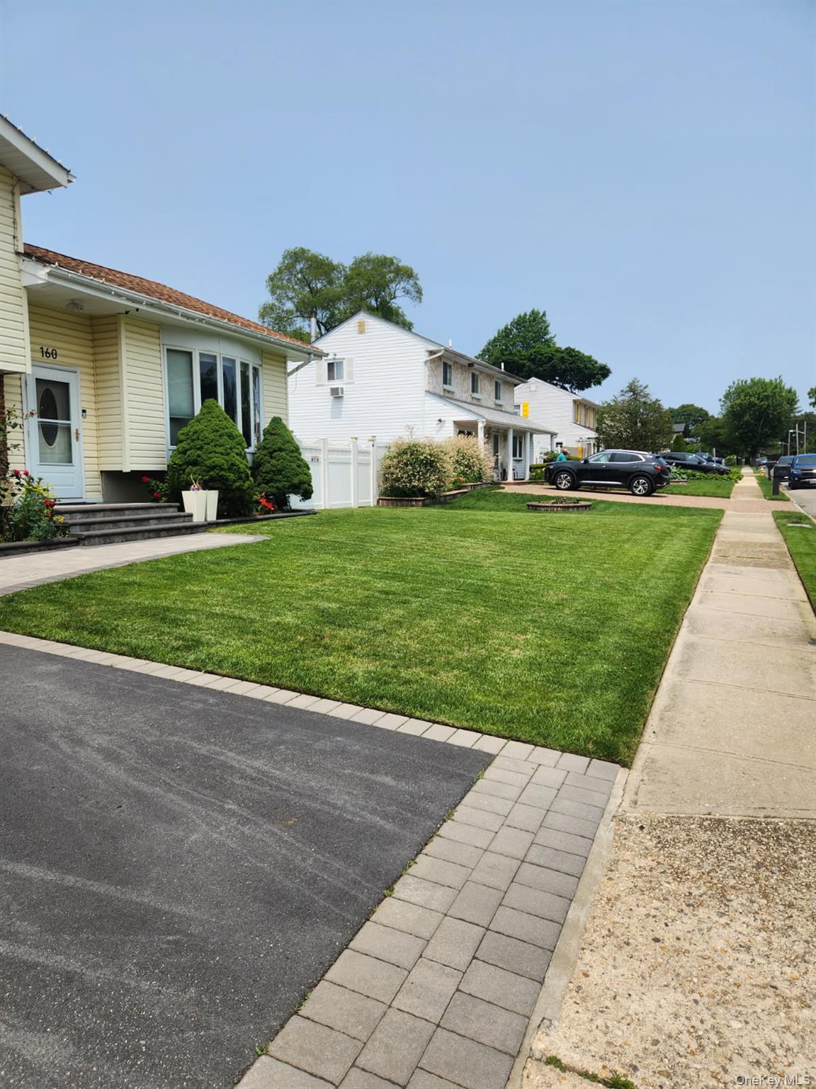 160 Bark Avenue – For Sale photo 6