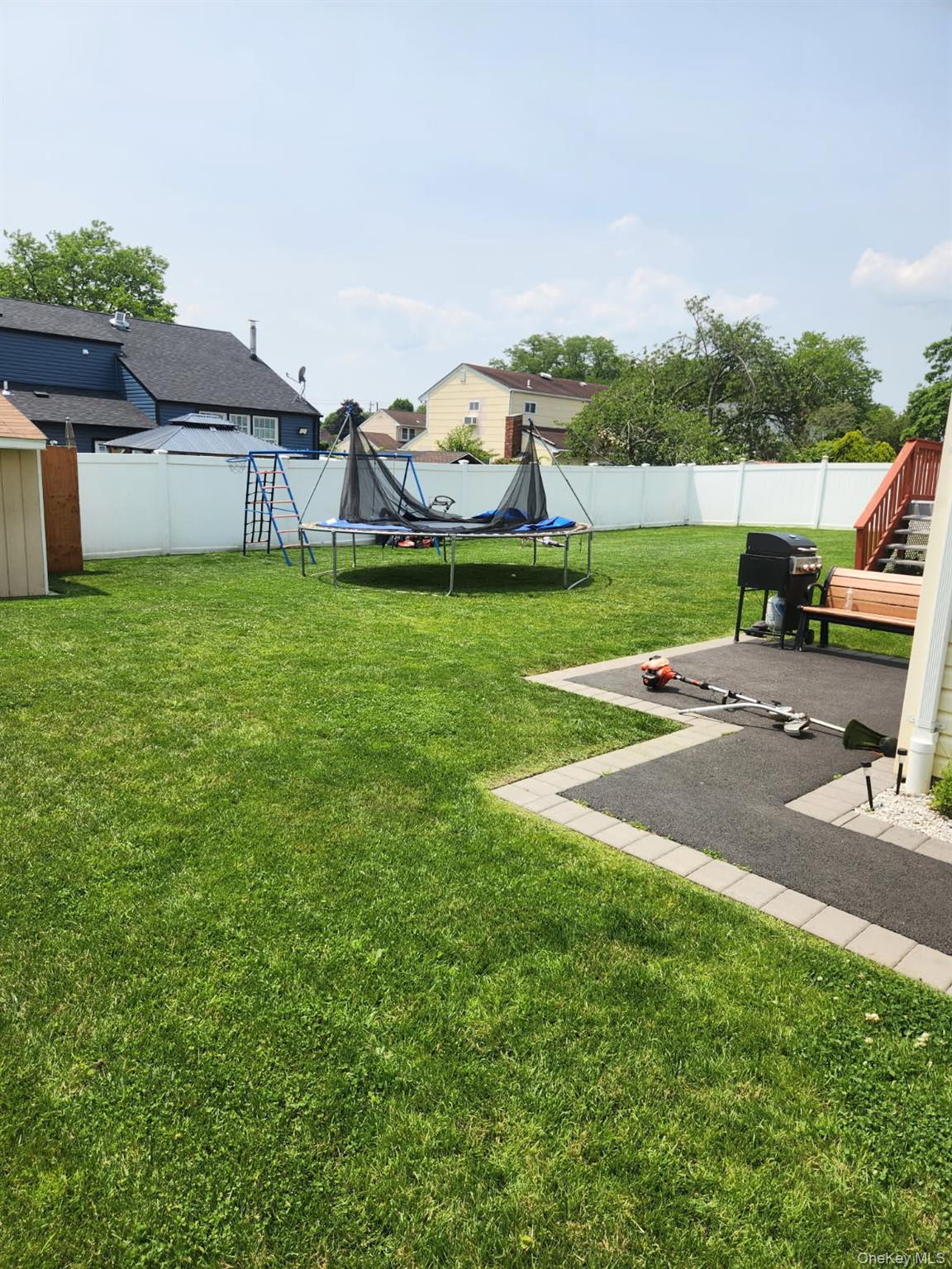 160 Bark Avenue – For Sale photo 7
