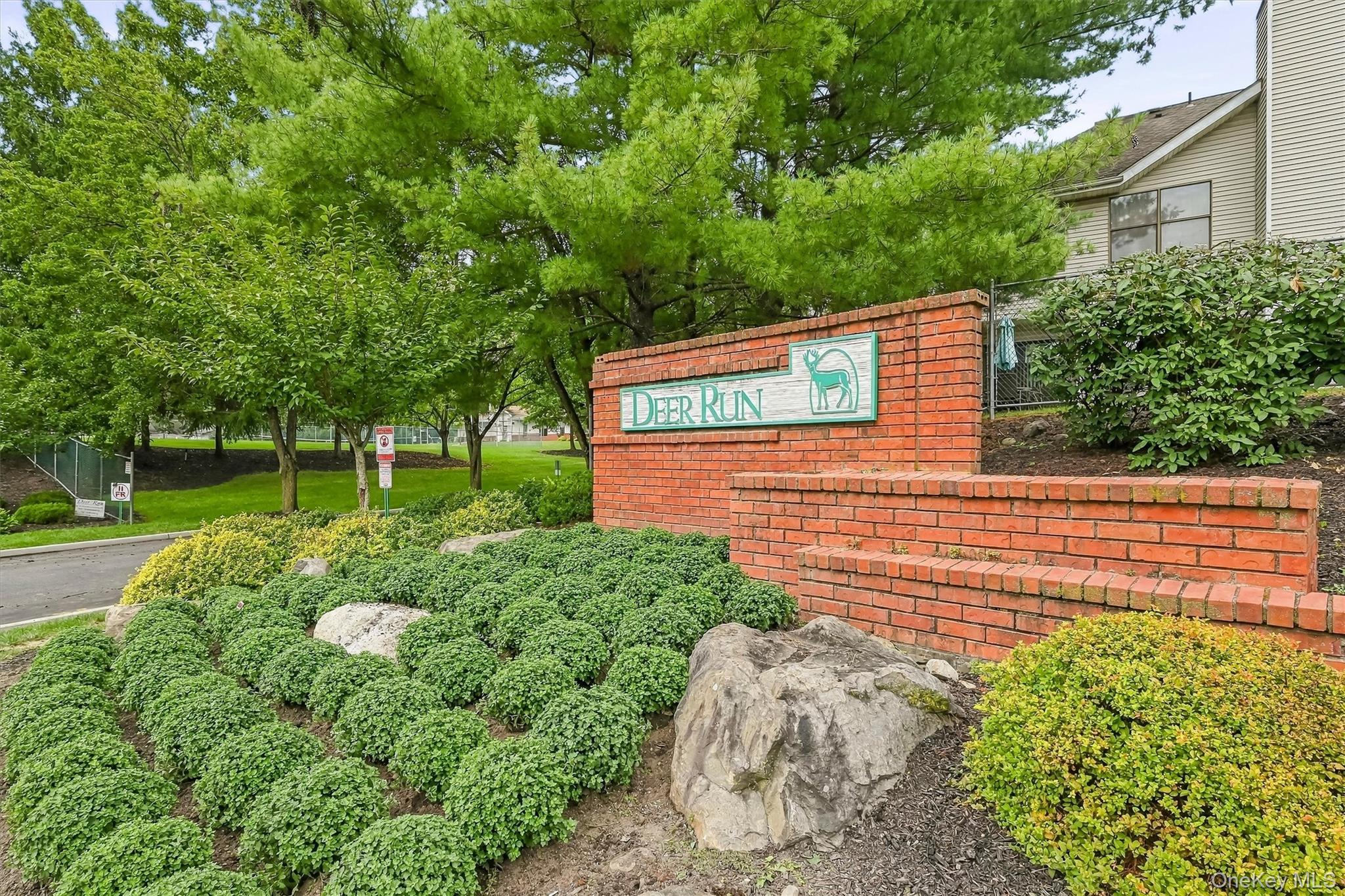 143 Deer Court Drive – For Sale photo 2
