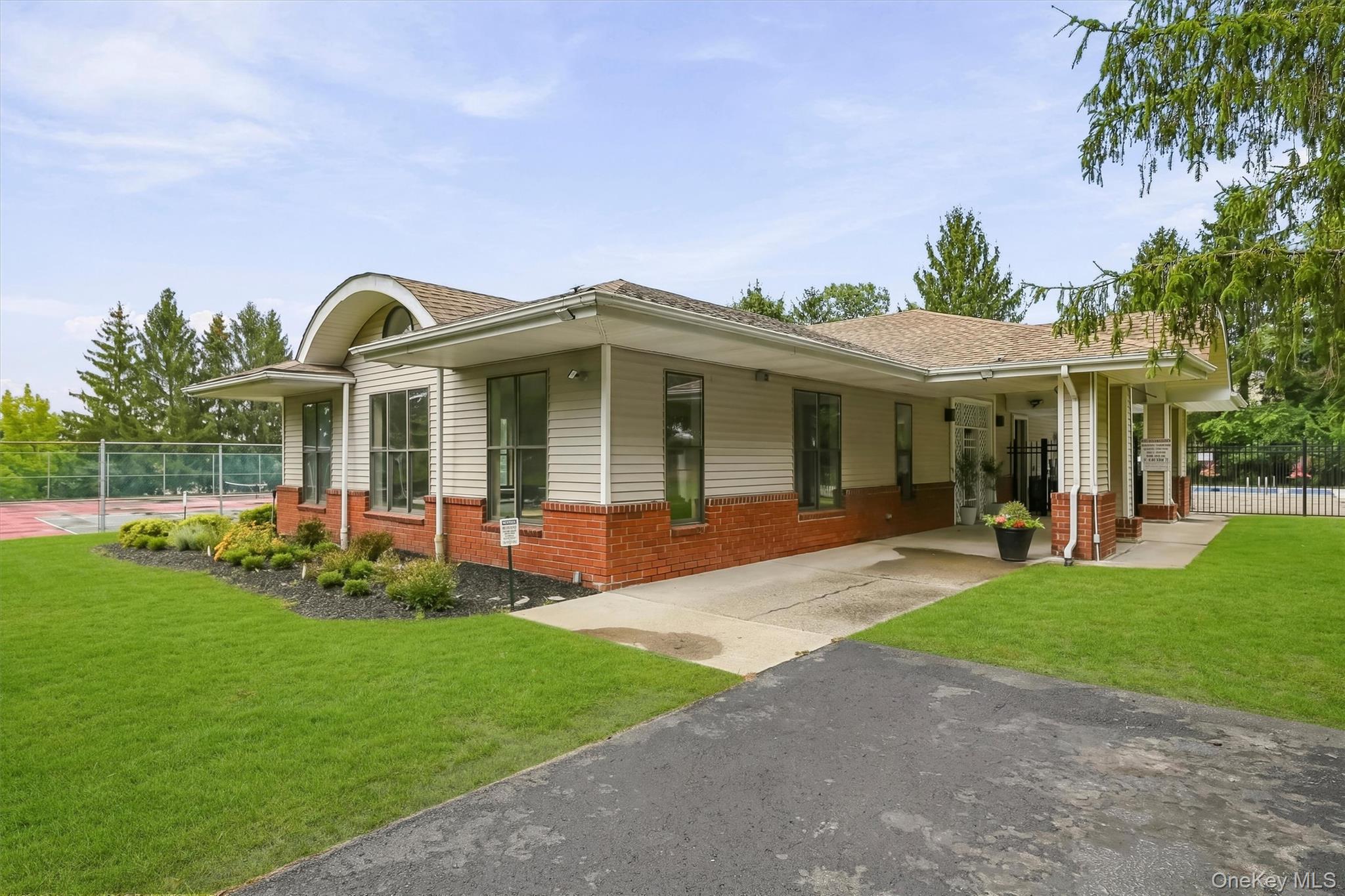 143 Deer Court Drive – For Sale photo 25