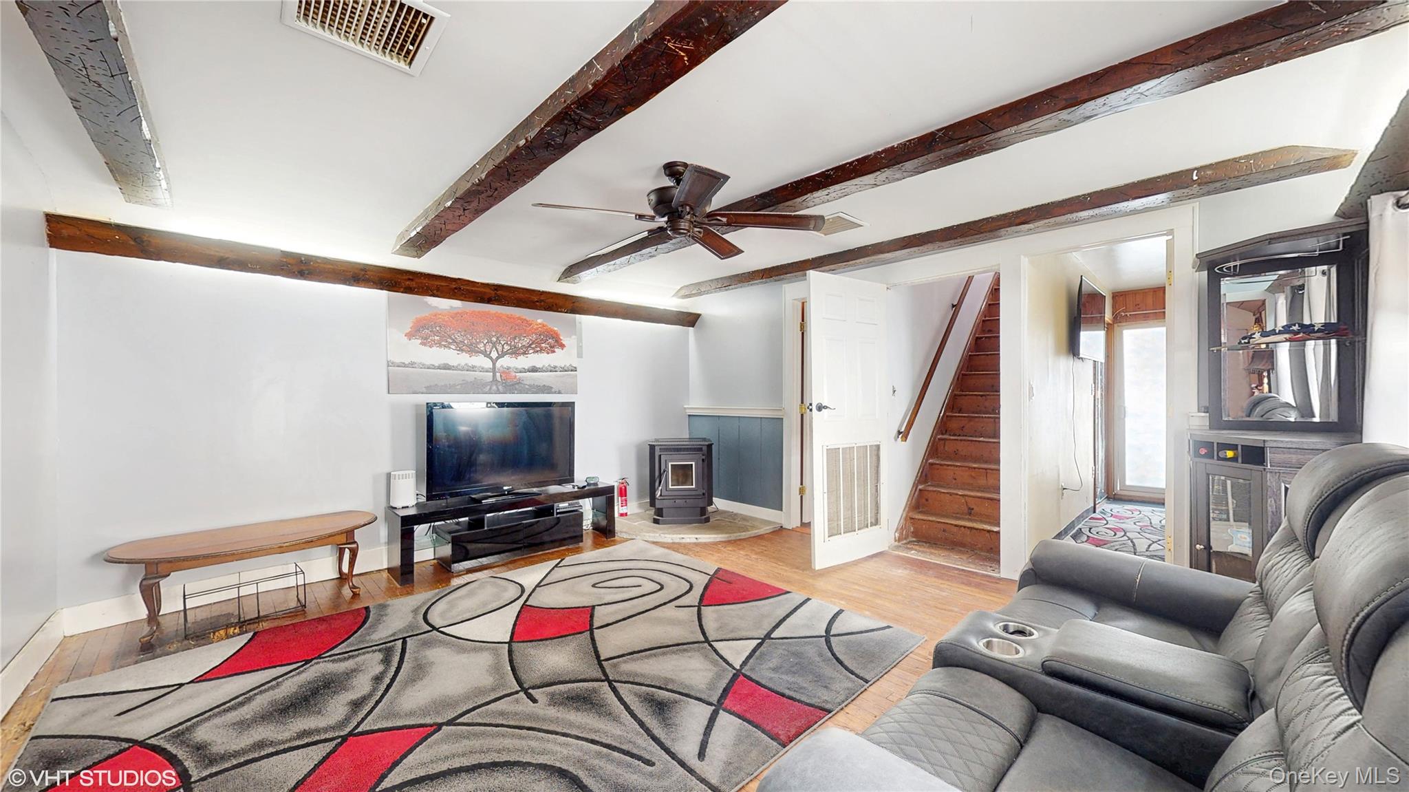 D132 Edgewater, Unit D photo 3