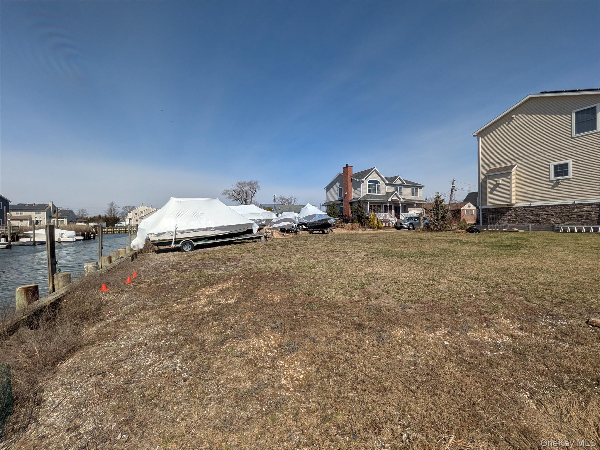 635 Arthur Street – For Sale photo 2