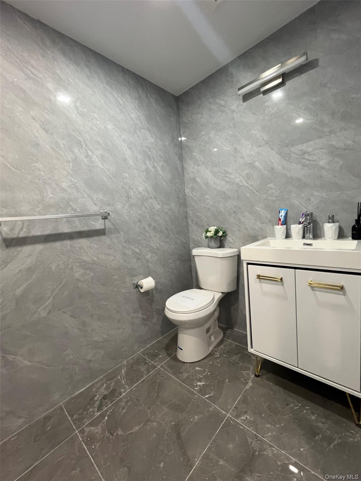 941 57th Street, Unit 1A photo 9
