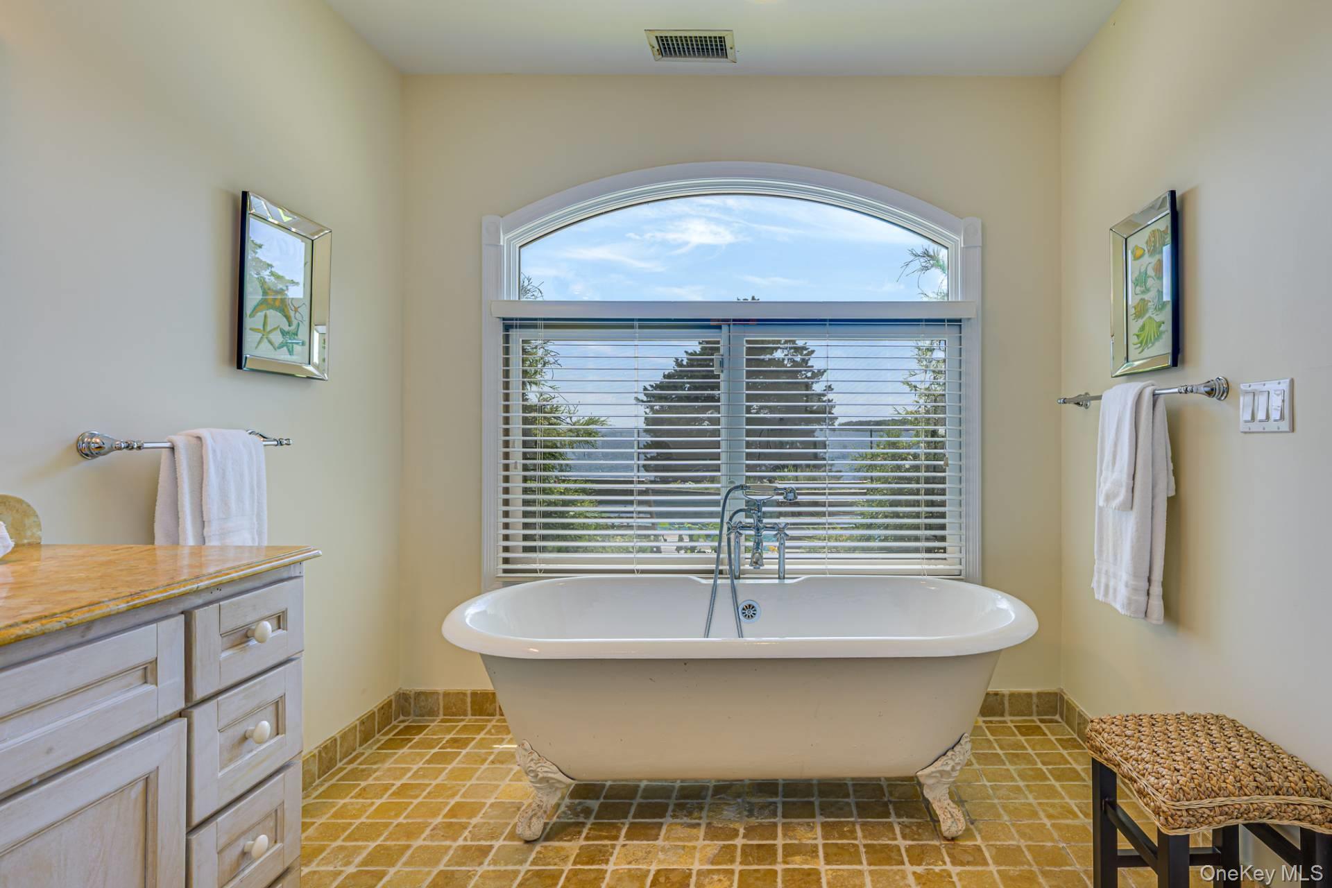 6 Peconic Road – For Rent photo 17