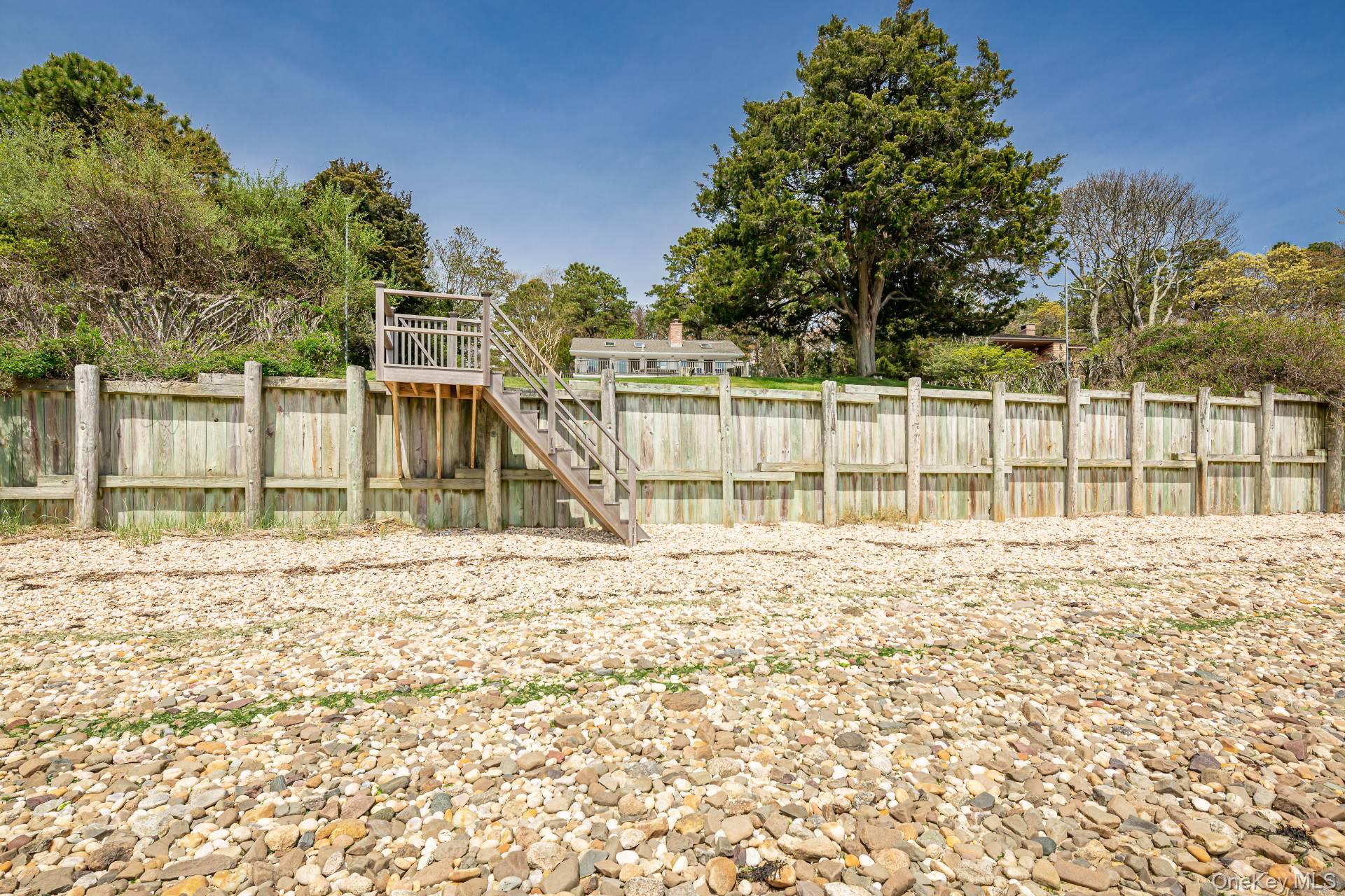 6 Peconic Road – For Rent photo 27