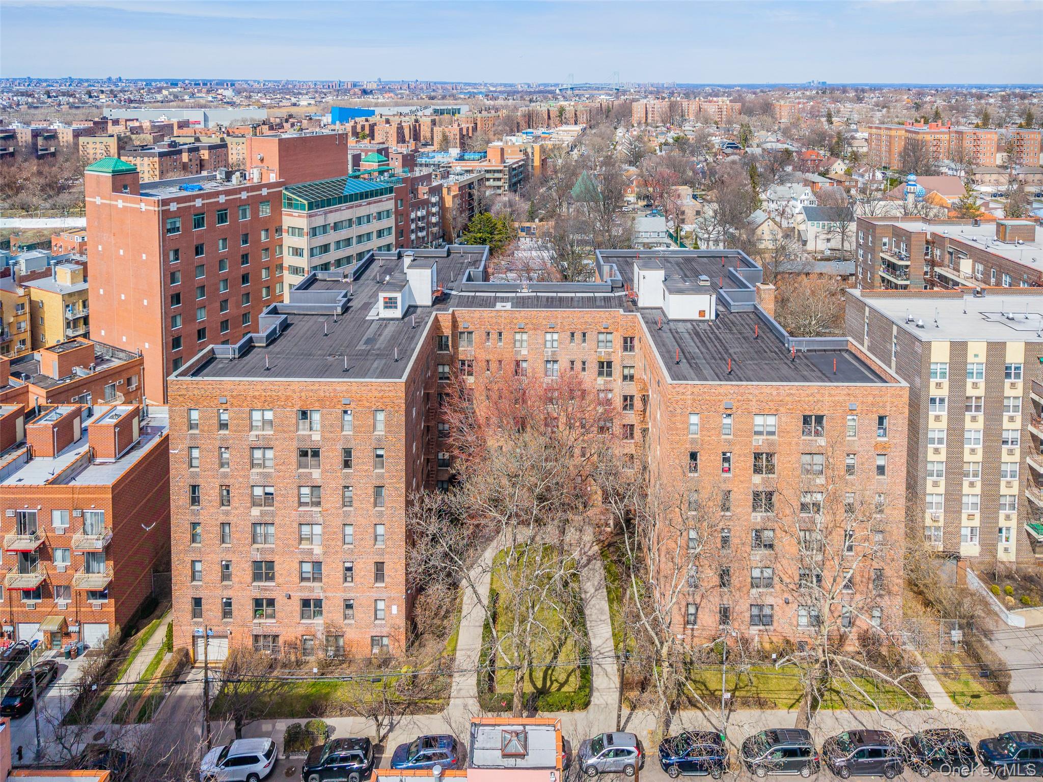 14033 34th ave, Unit 5C