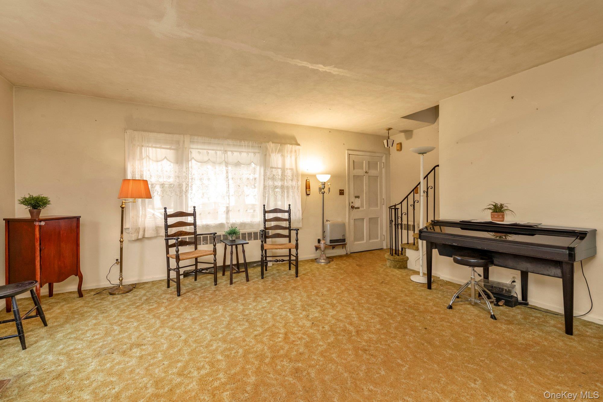 475 Maxwell Street – For Sale photo 2