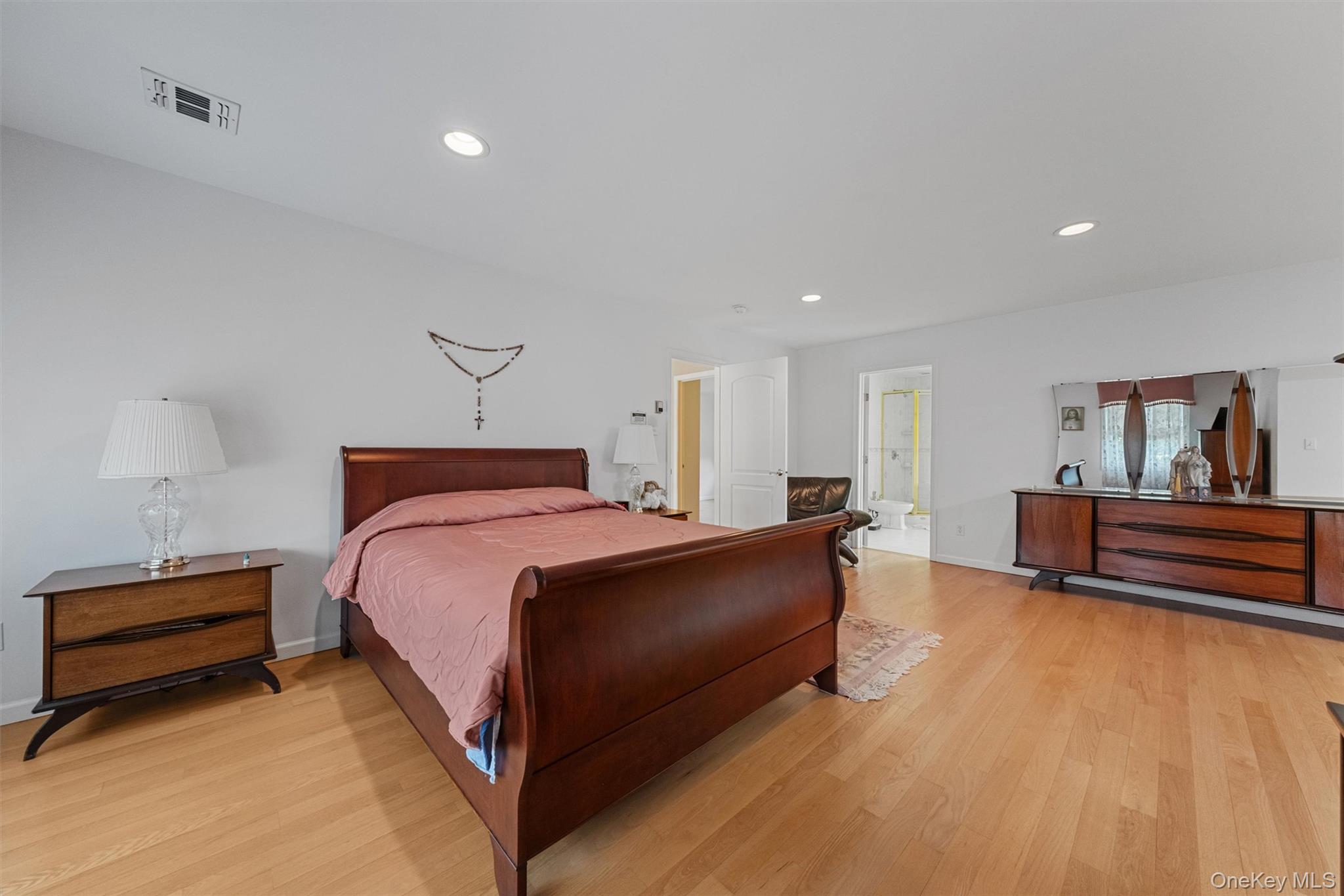 20 Goshen Road – For Rent photo 26