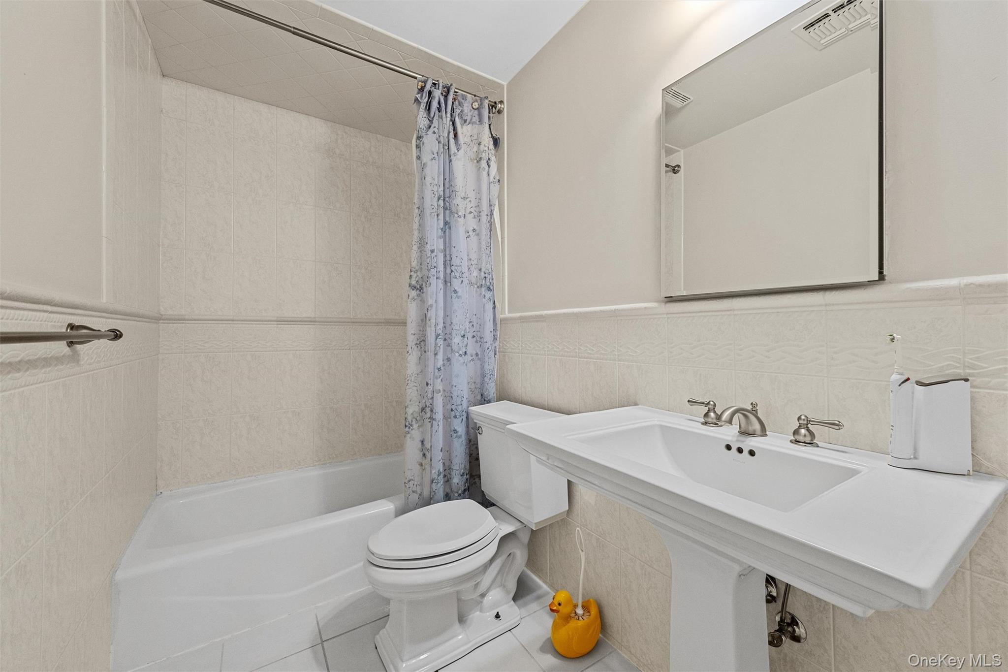 20 Goshen Road – For Rent photo 24