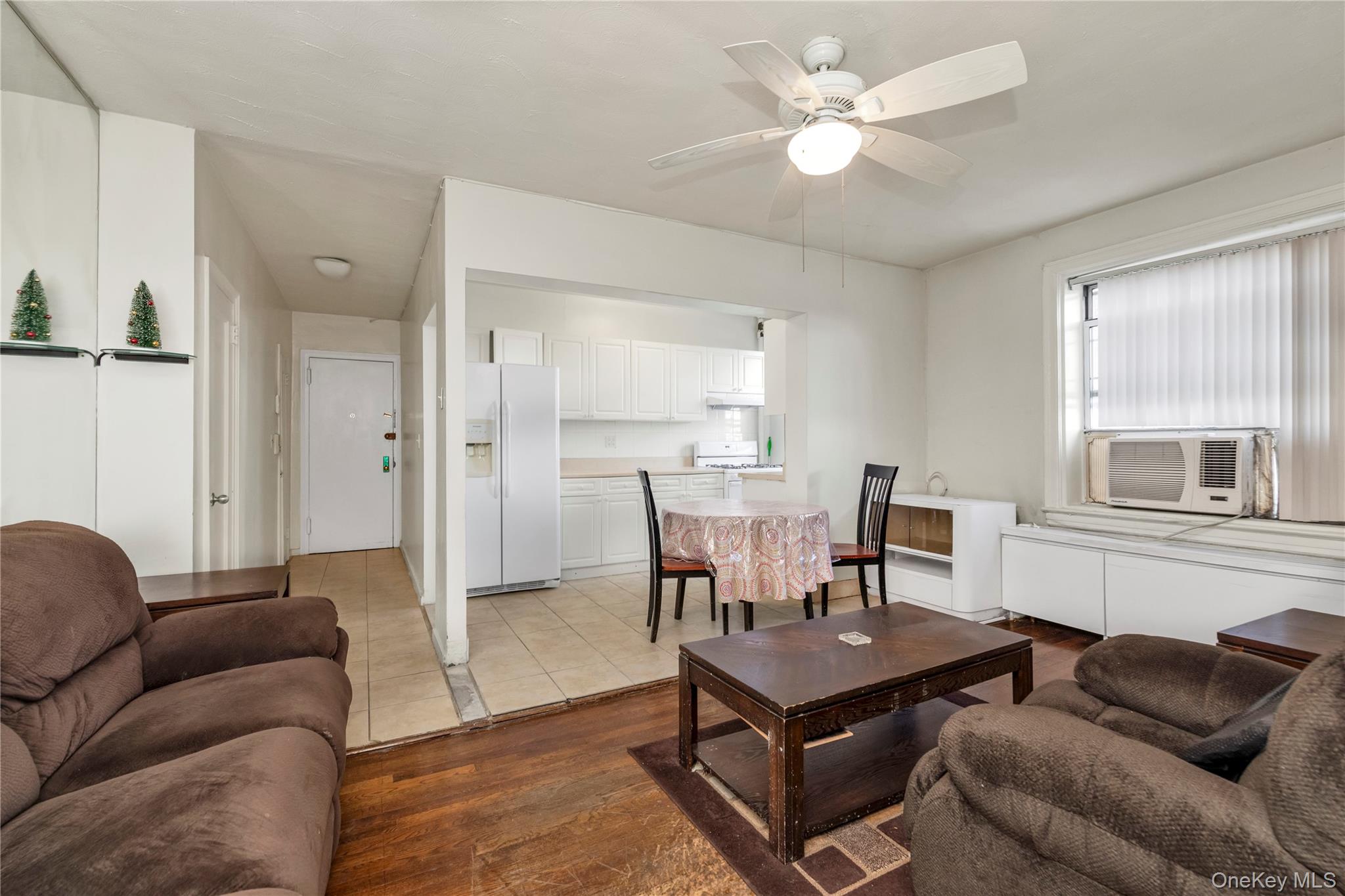 51-40 30th Avenue, Unit 5B photo 9