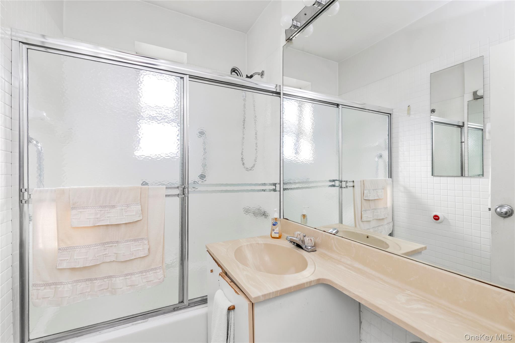 51-40 30th Avenue, Unit 5B photo 18