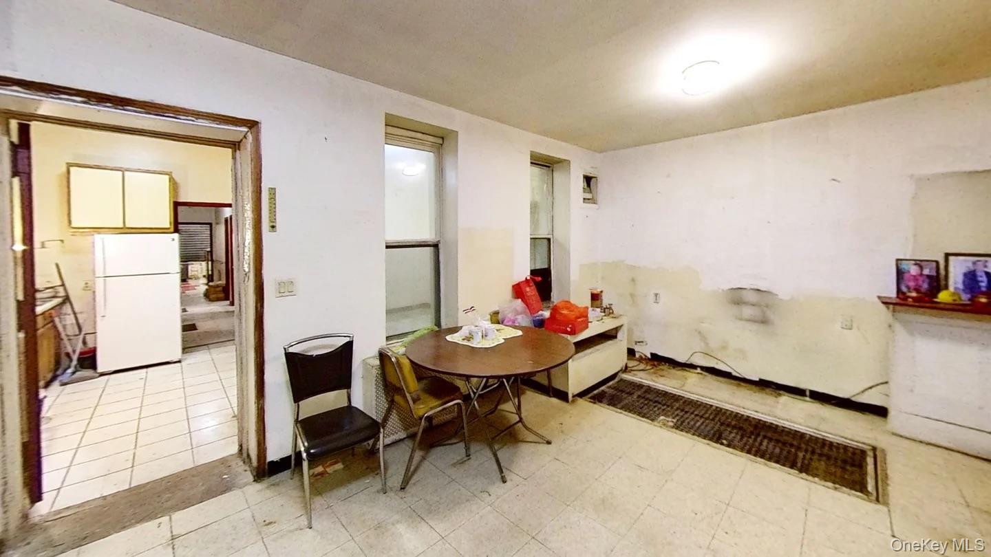 364 Wilson Avenue – For Rent photo 3