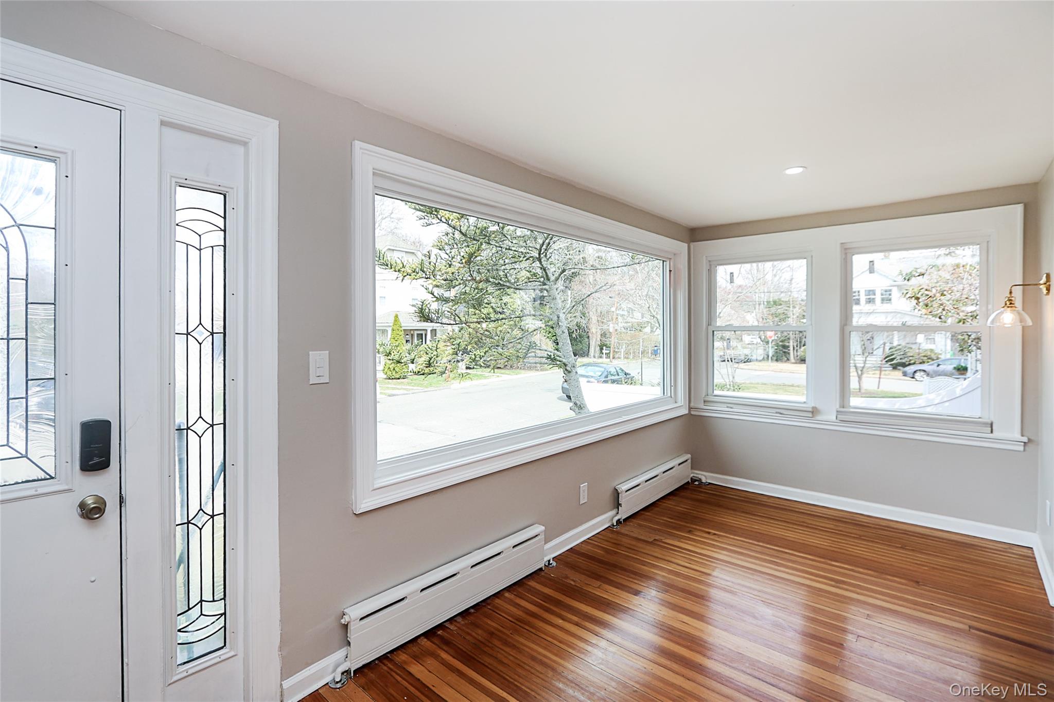 24 High Street – For Rent photo 2