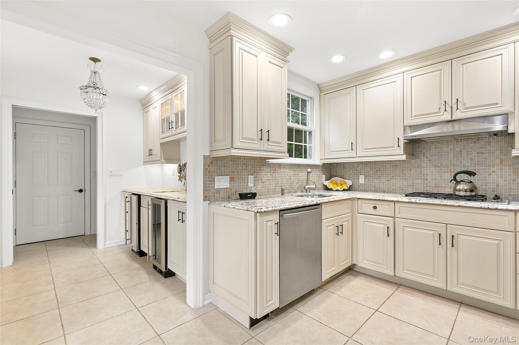 669 Hill Street – For Rent photo 5