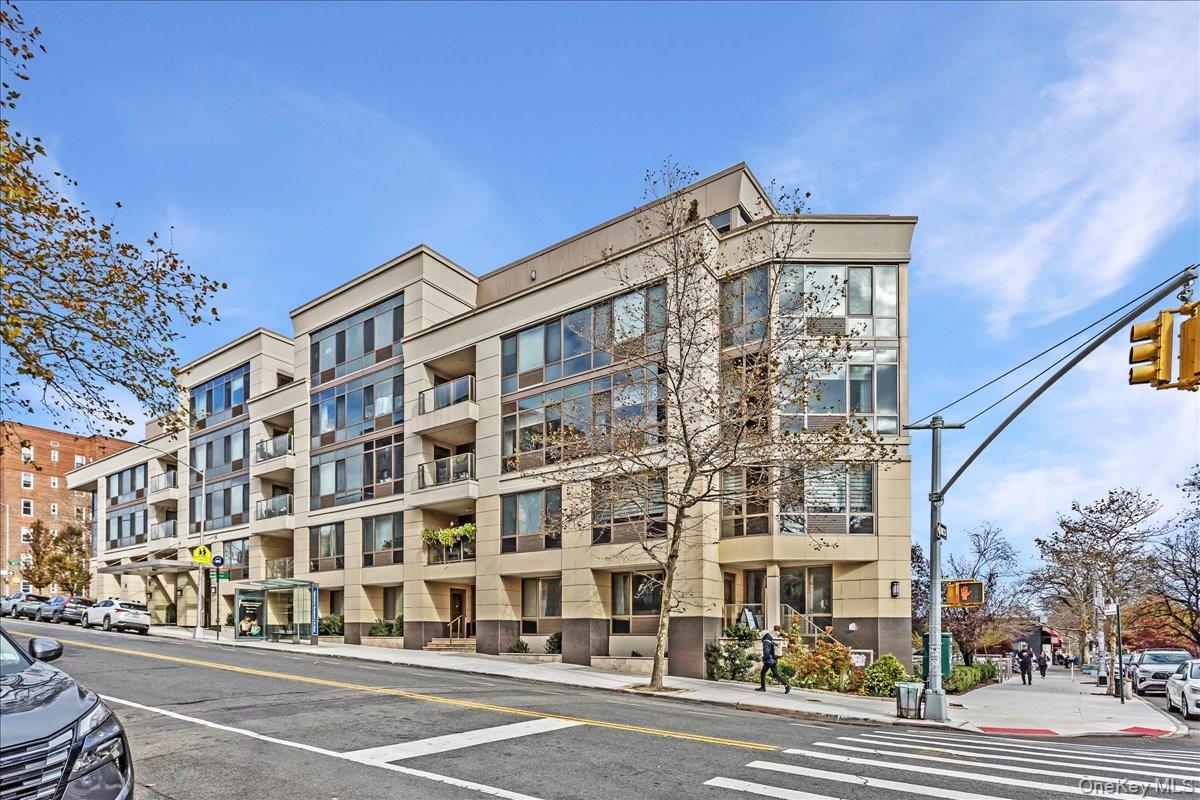 6405 Yellowstone Boulevard, Unit 207
