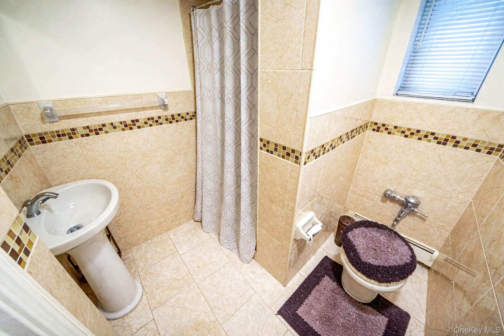 281 E 57th Street, Unit 1 photo 33